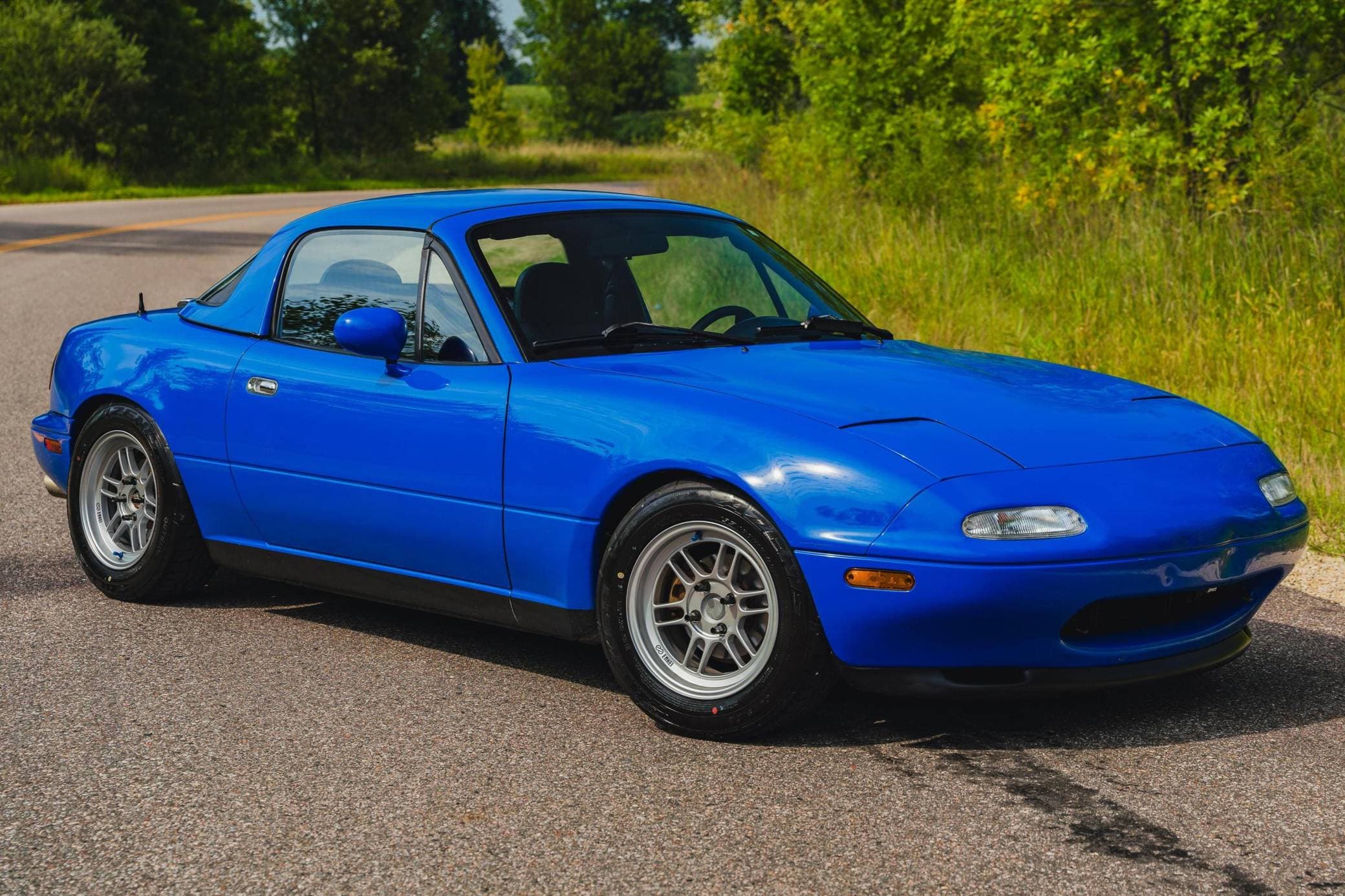 1991 Mazda NA Miata sold for $8,100