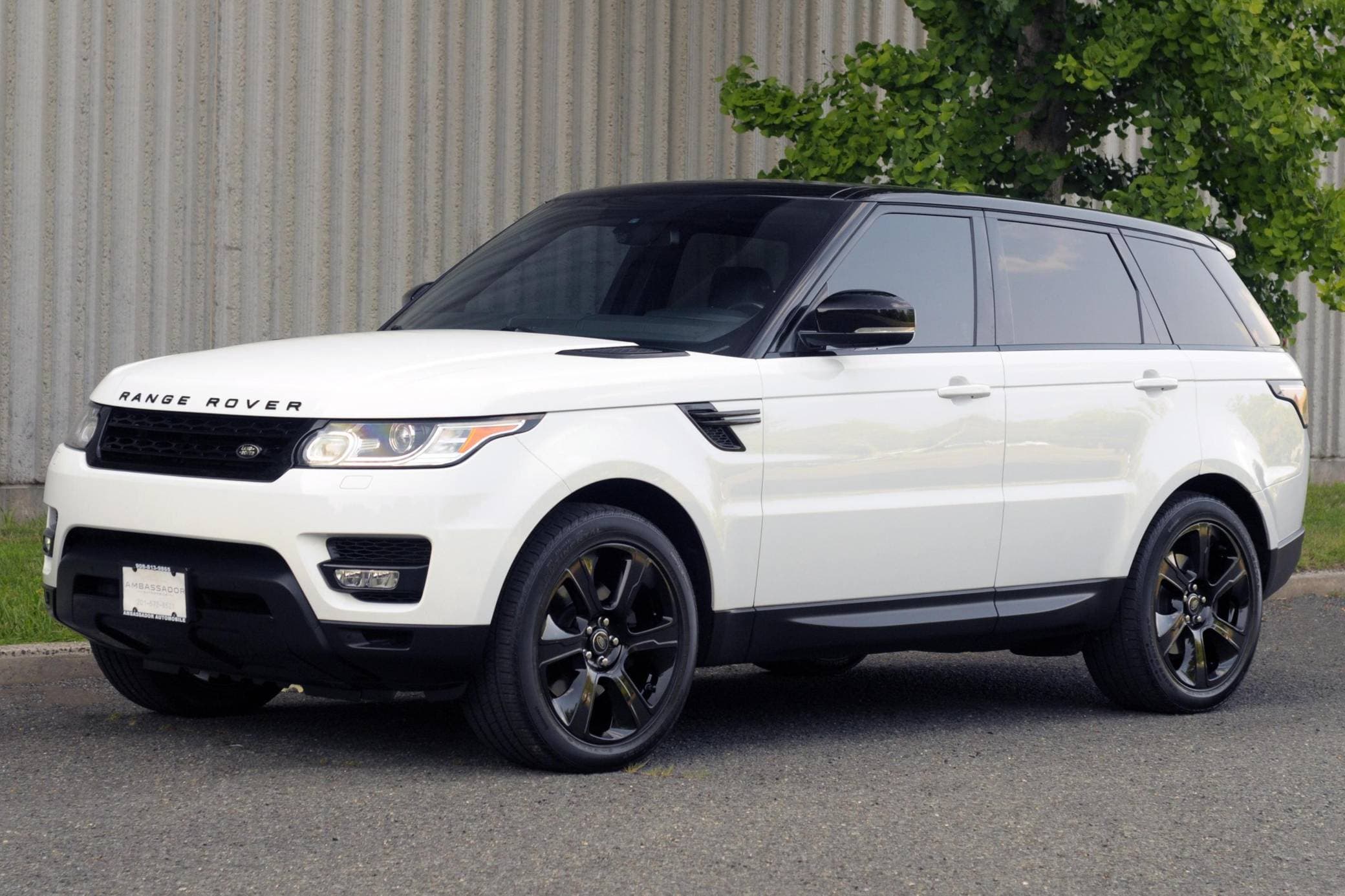 2015 Land Rover Range Rover Sport sold for $15,755