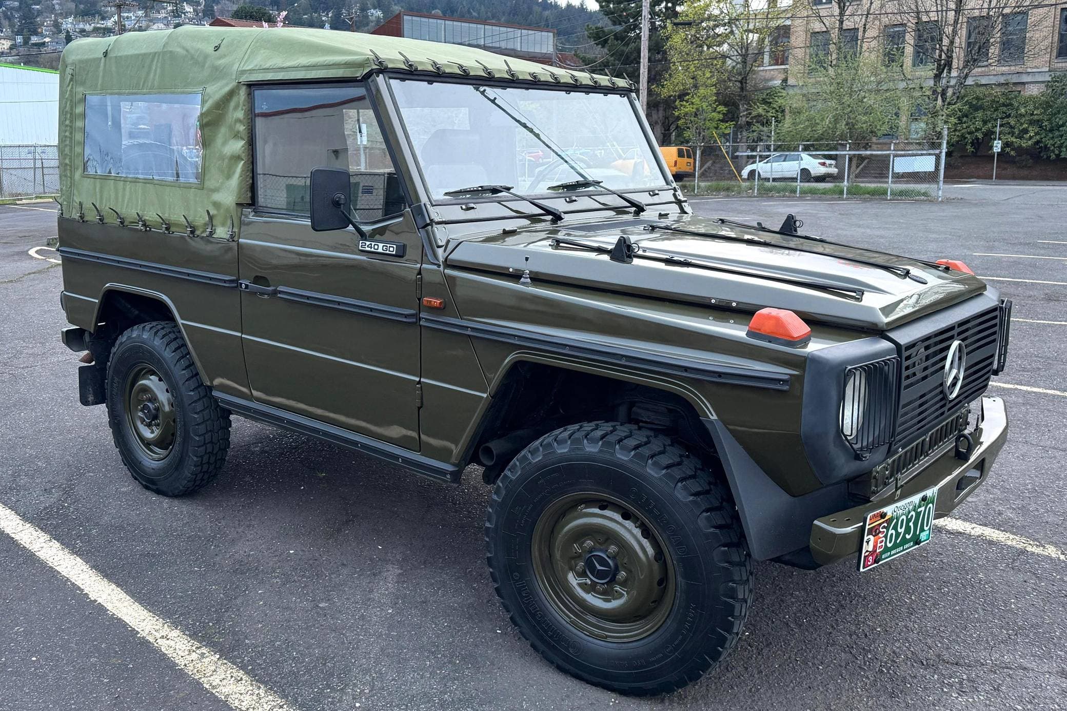 1985 Mercedes-Benz G Wagen sold for $25,250