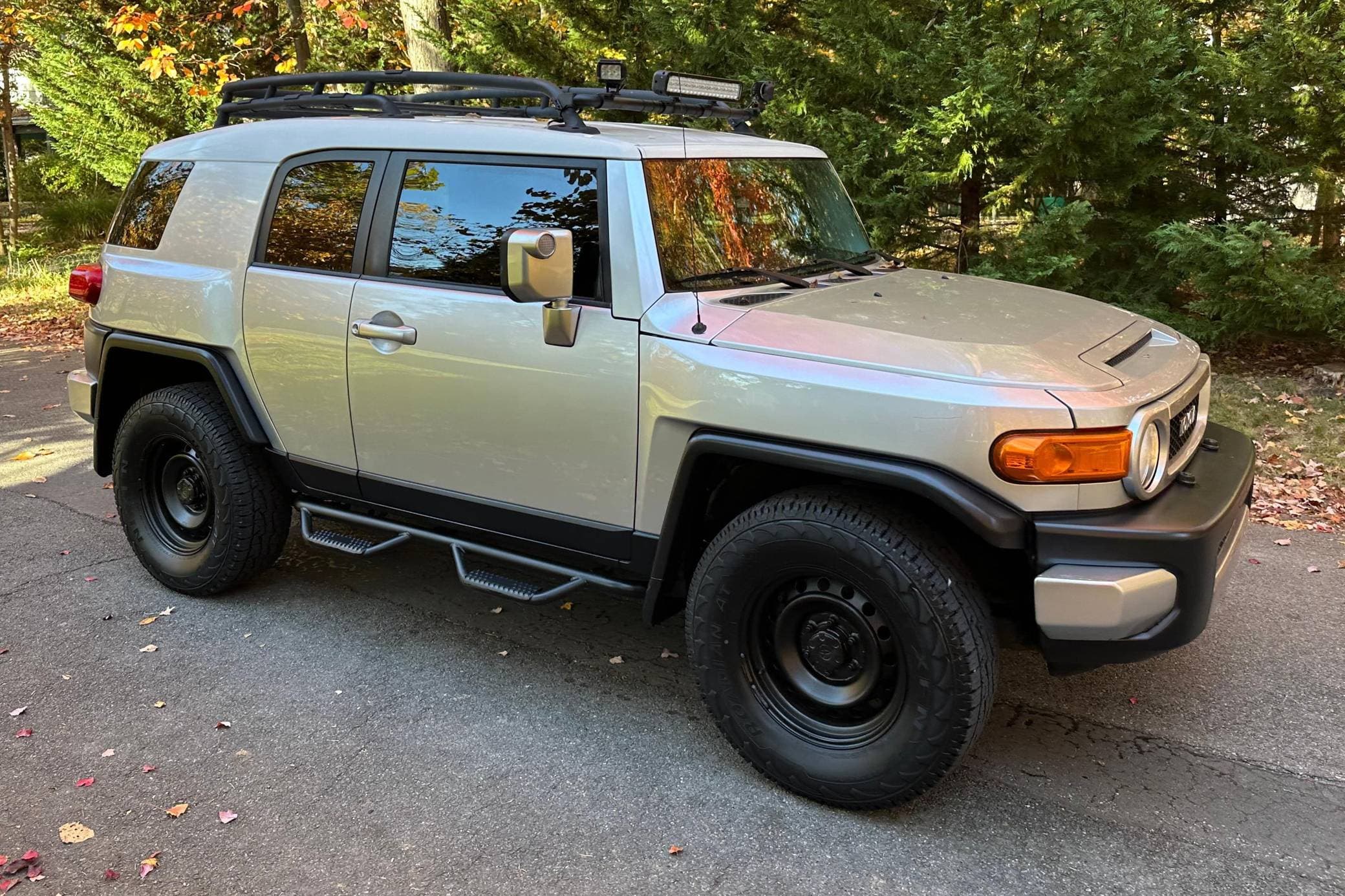 2007 Toyota FJ Cruiser sold for $8,200