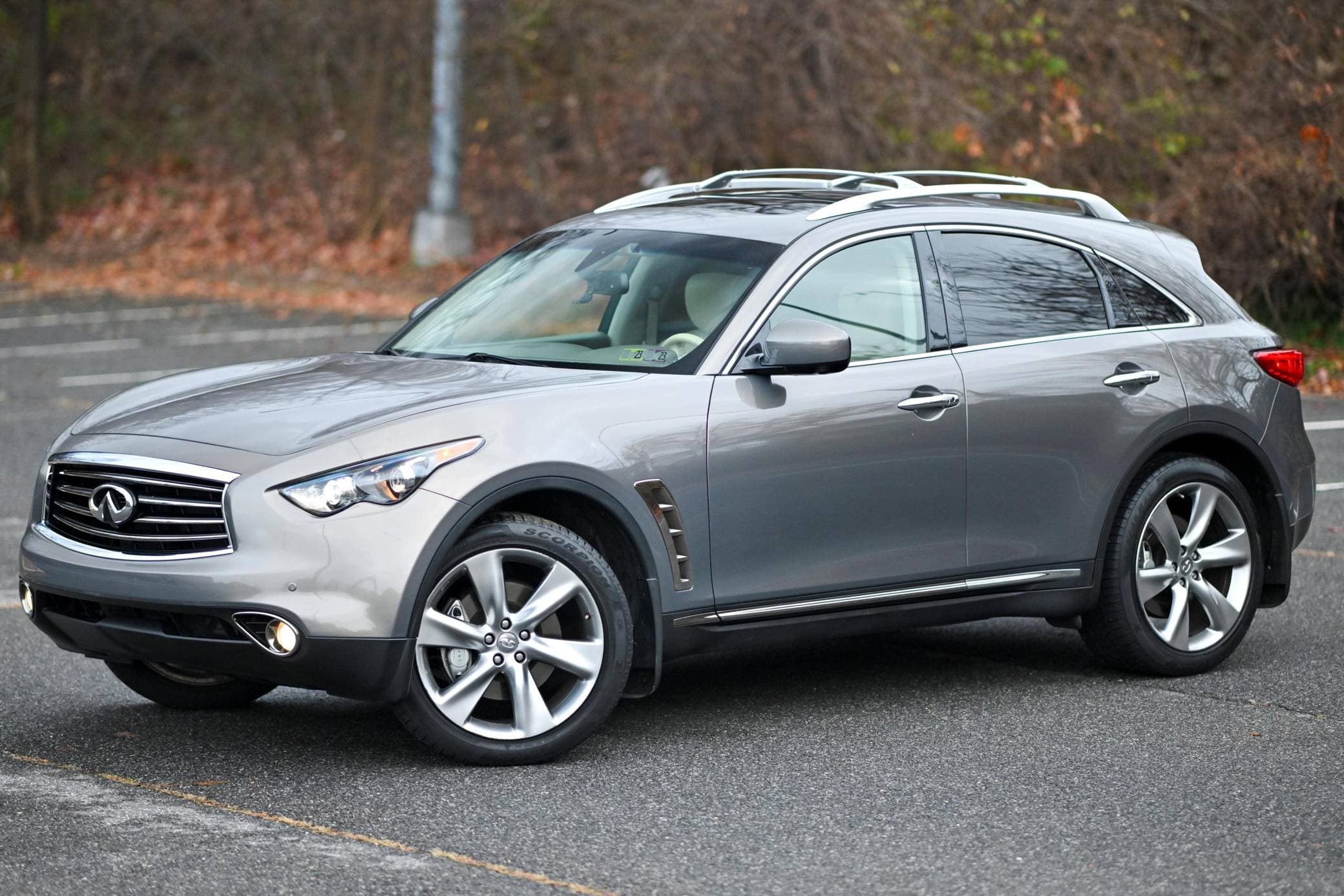 2013 Infiniti FX50 sold for $17,300