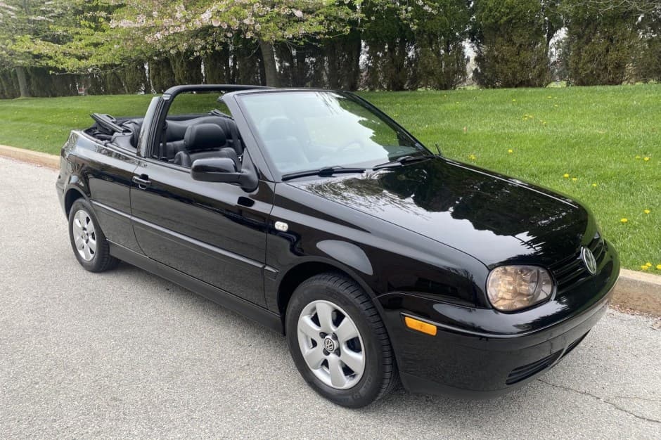 2001 Volkswagen Golf/Rabbit Cabriolet sold for $9,500