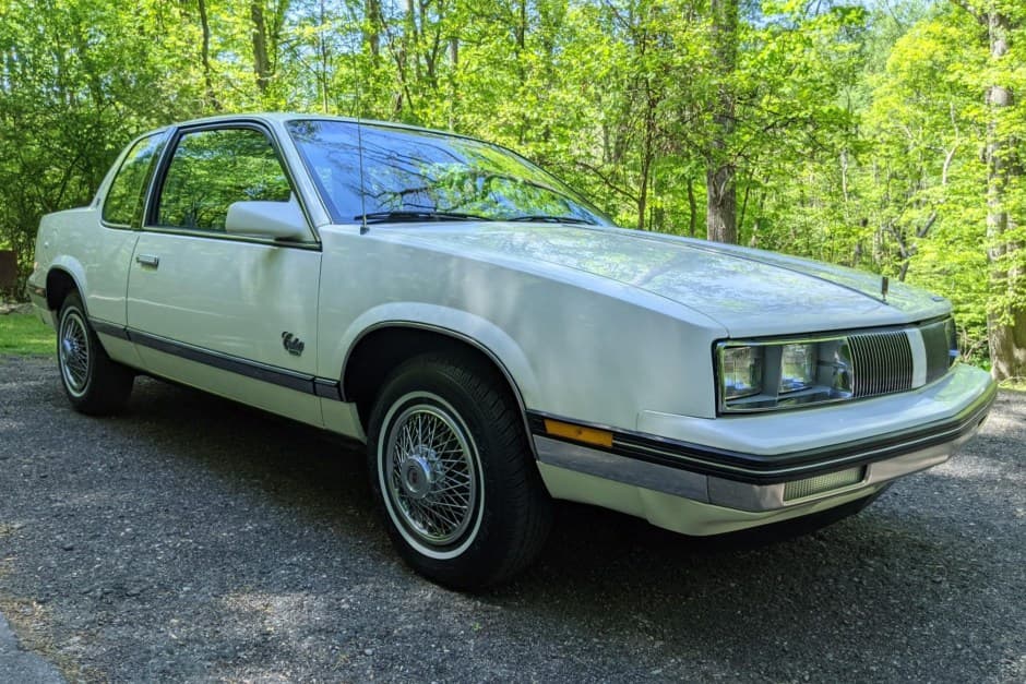 1985 Oldsmobile  sold for $7,600