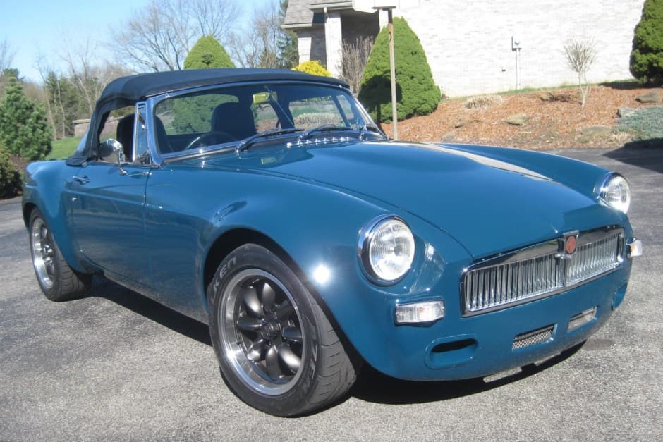 1967 MG MGB sold for $14,250