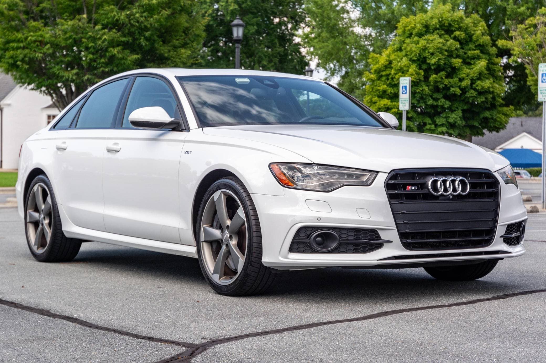 2015 Audi S6 sold for $16,800