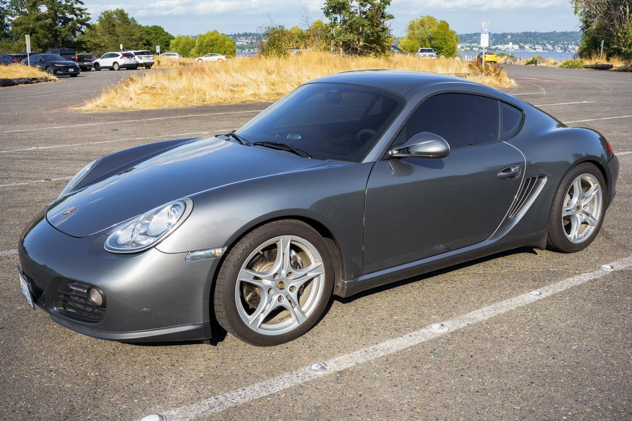 2011 Porsche 987 Cayman sold for $25,000