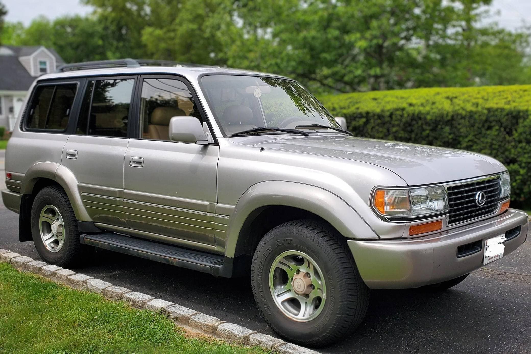 1996 Lexus LX sold for $10,100