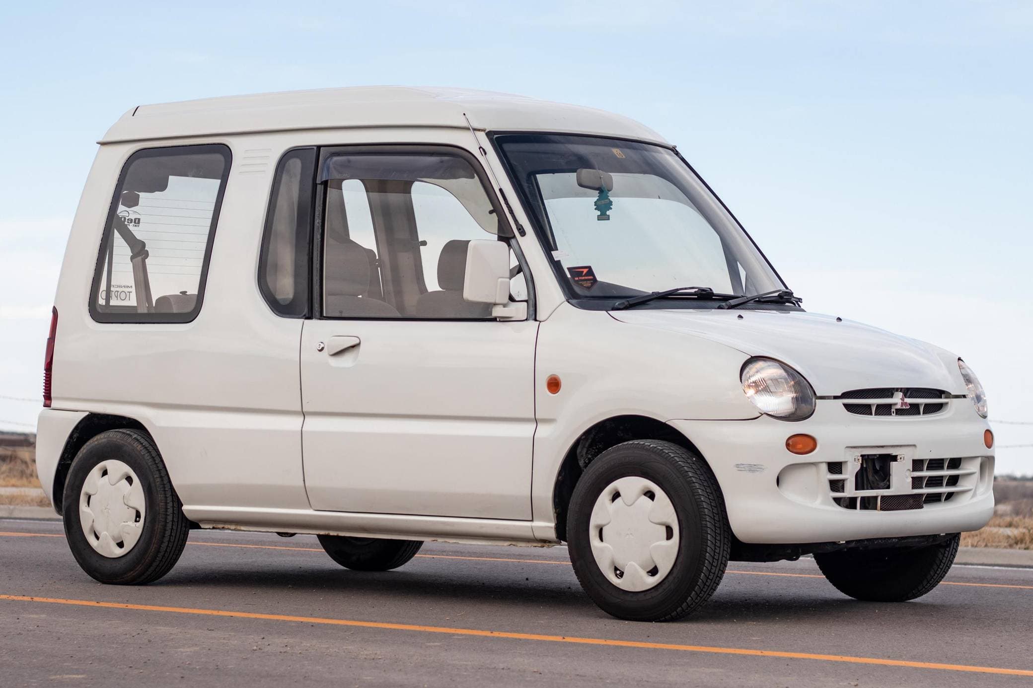 1993 Mitsubishi Minica sold for $3,957