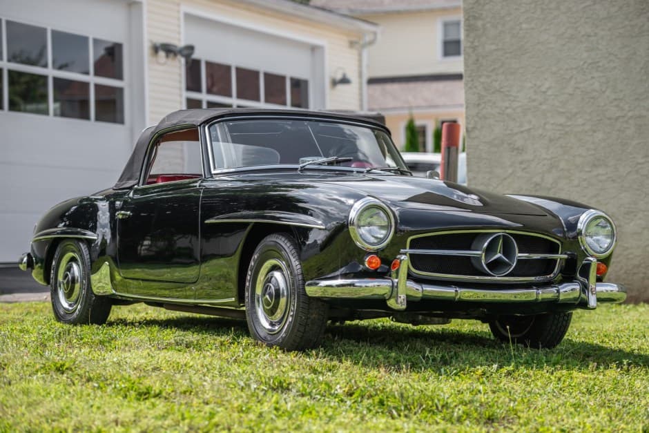1957 Mercedes-Benz 190SL sold for $85,000