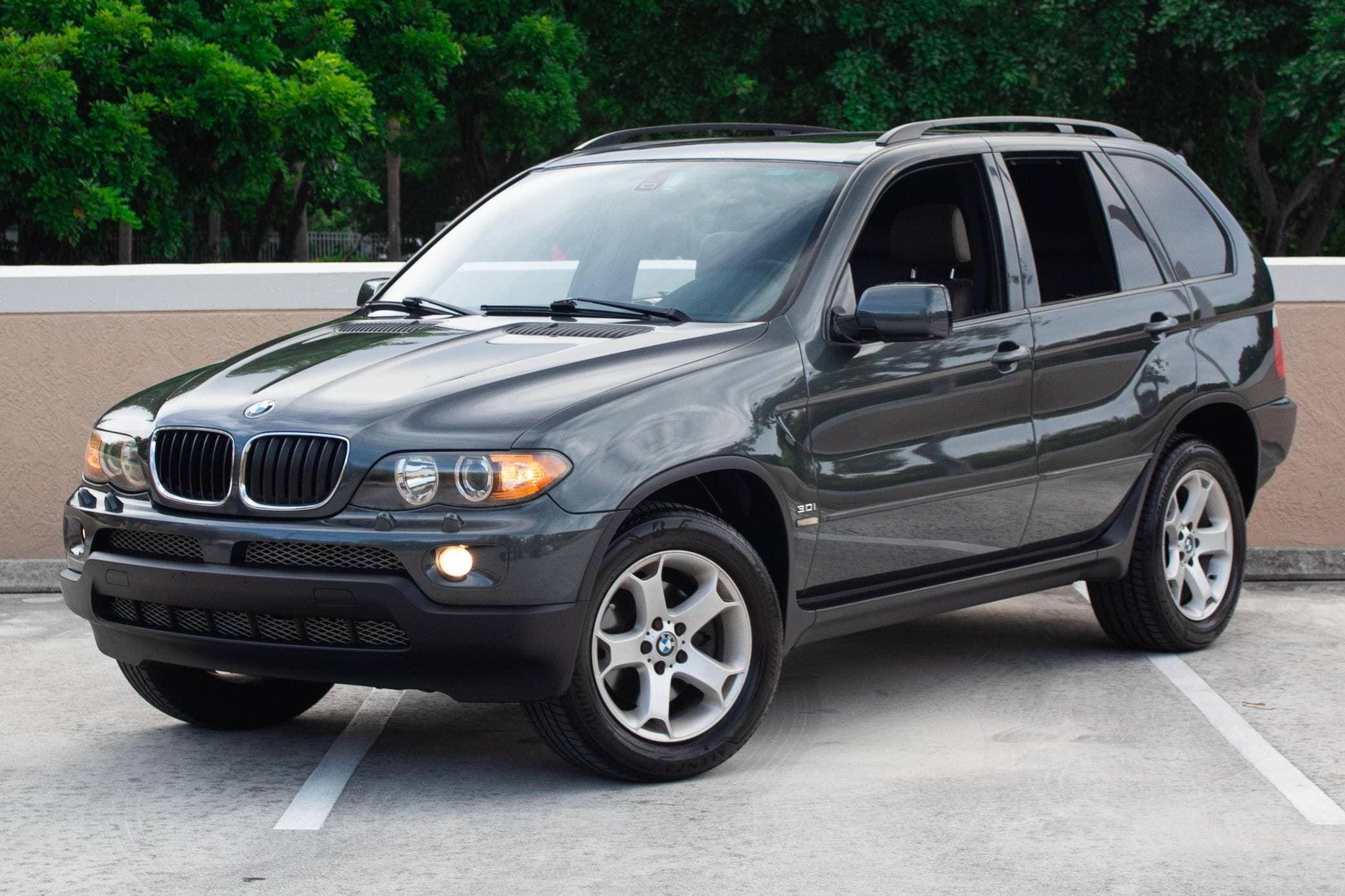 2004 BMW X5 sold for $9,000