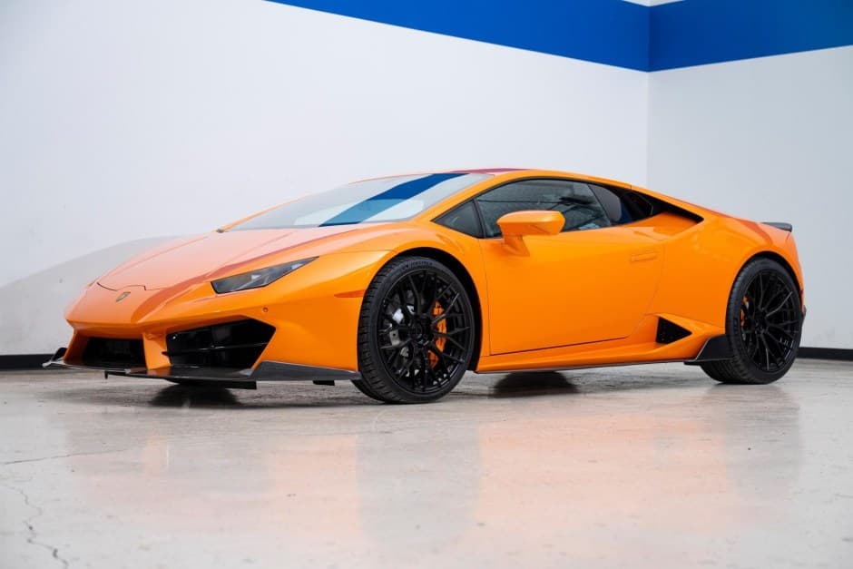 2017 Lamborghini Huracán sold for $196,580