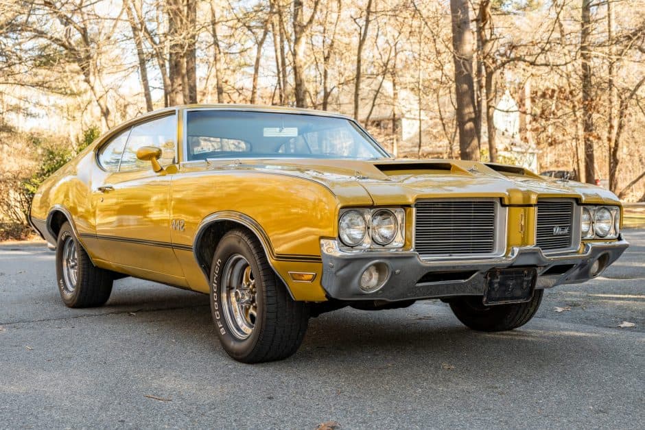 1971 Oldsmobile Cutlass sold for $11,250