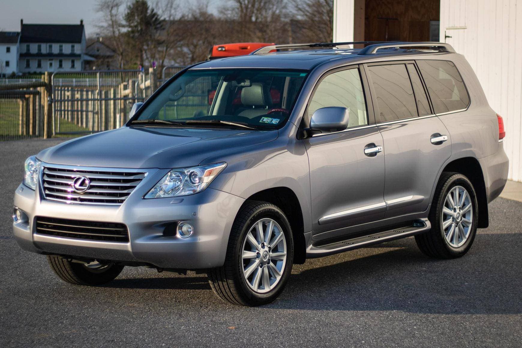 2009 Lexus LX sold for $30,500