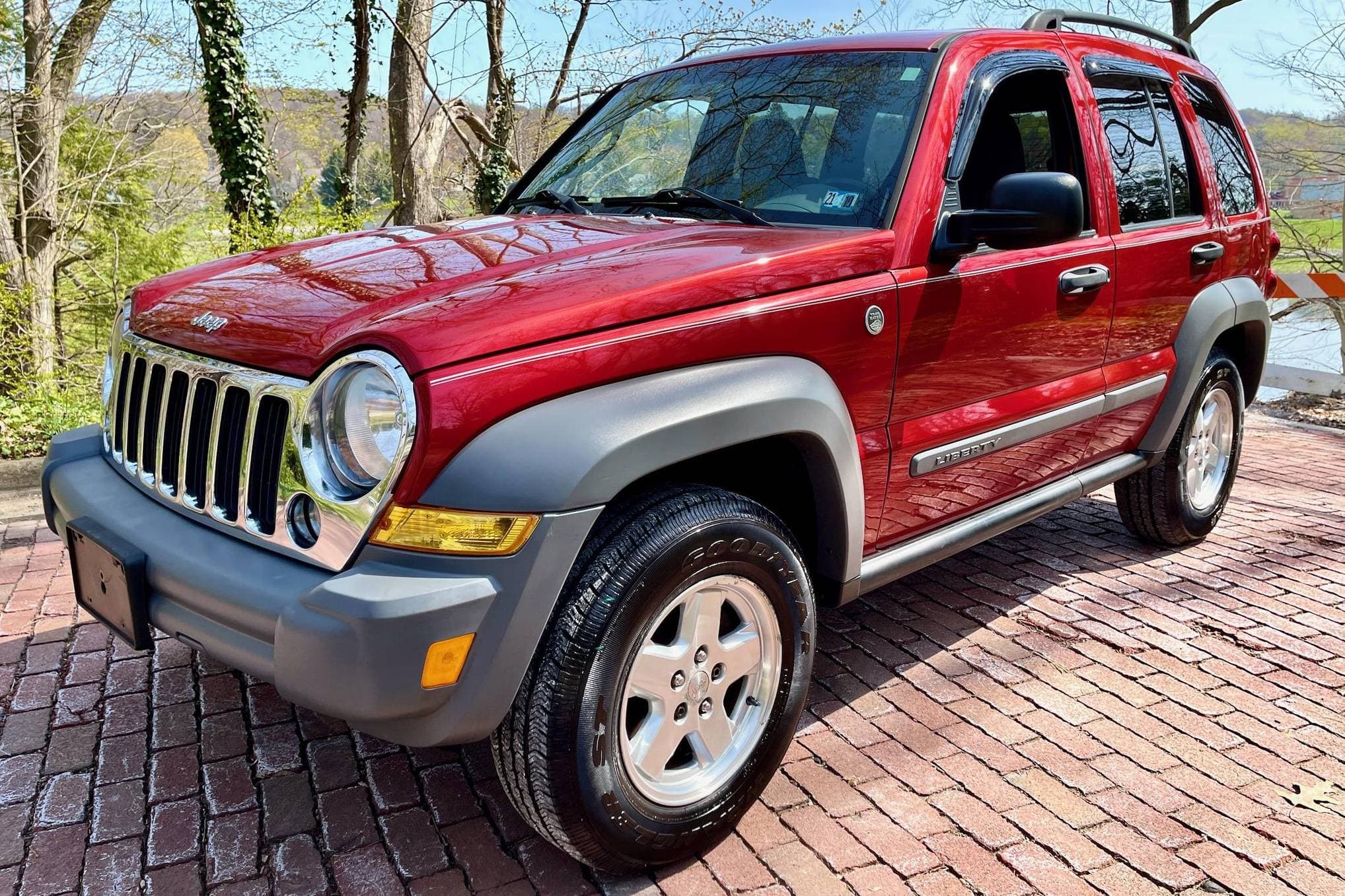 2005 Jeep Liberty sold for $7,700