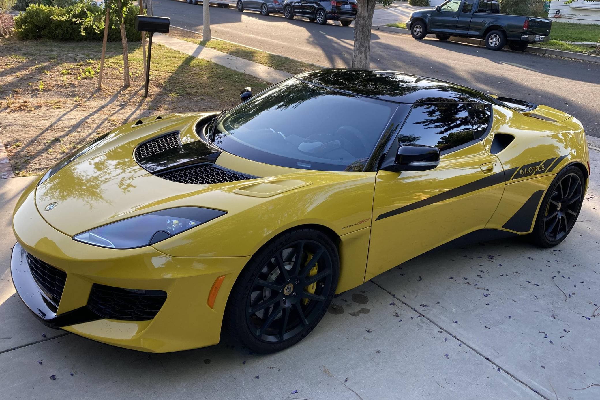 2020 Lotus Evora sold for $86,000