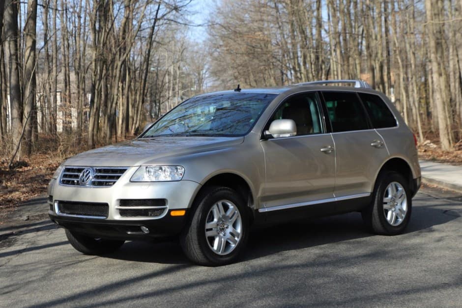 2004 Volkswagen Touareg sold for $23,450