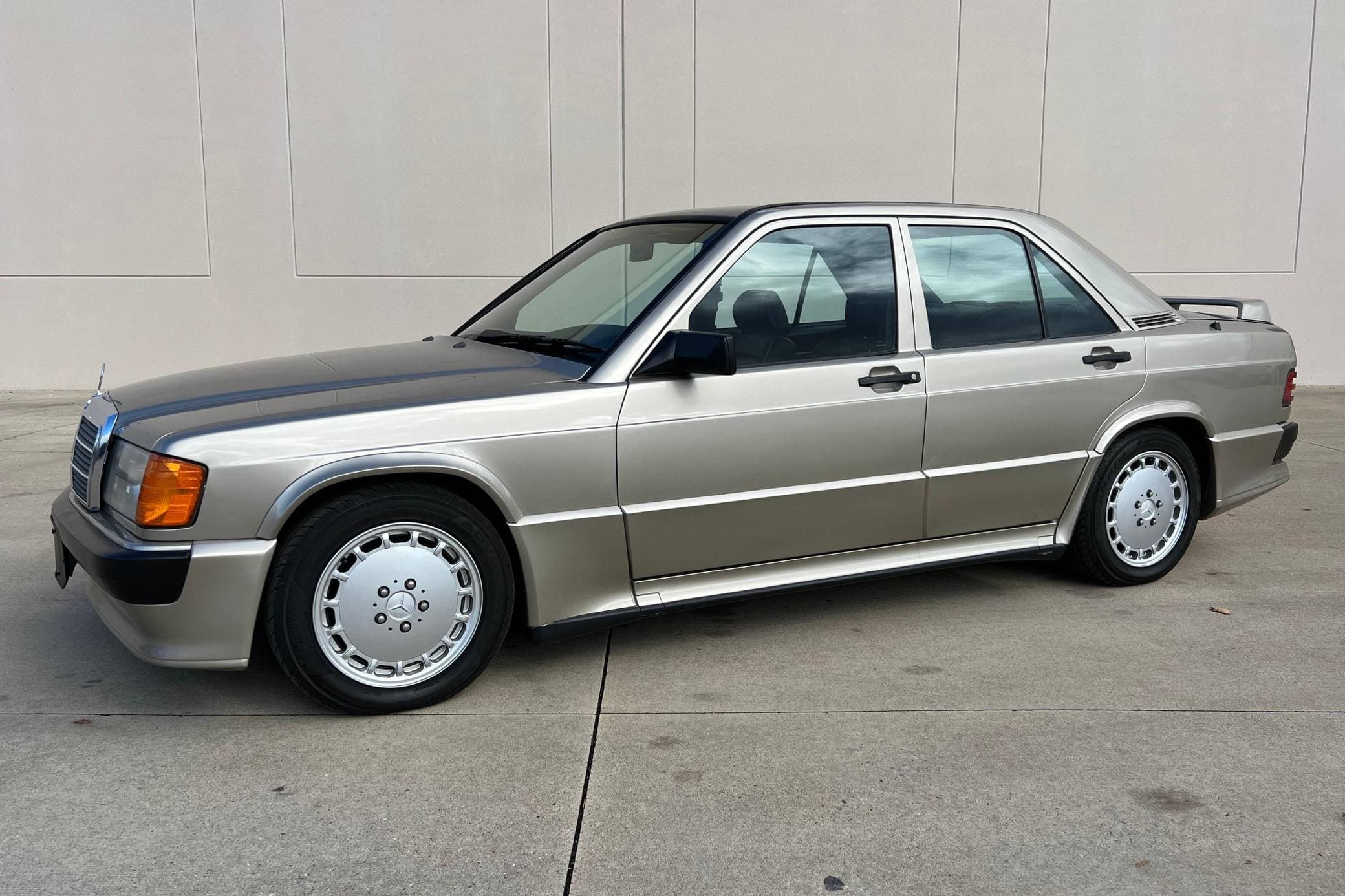 1987 Mercedes-Benz C-Class sold for $22,888