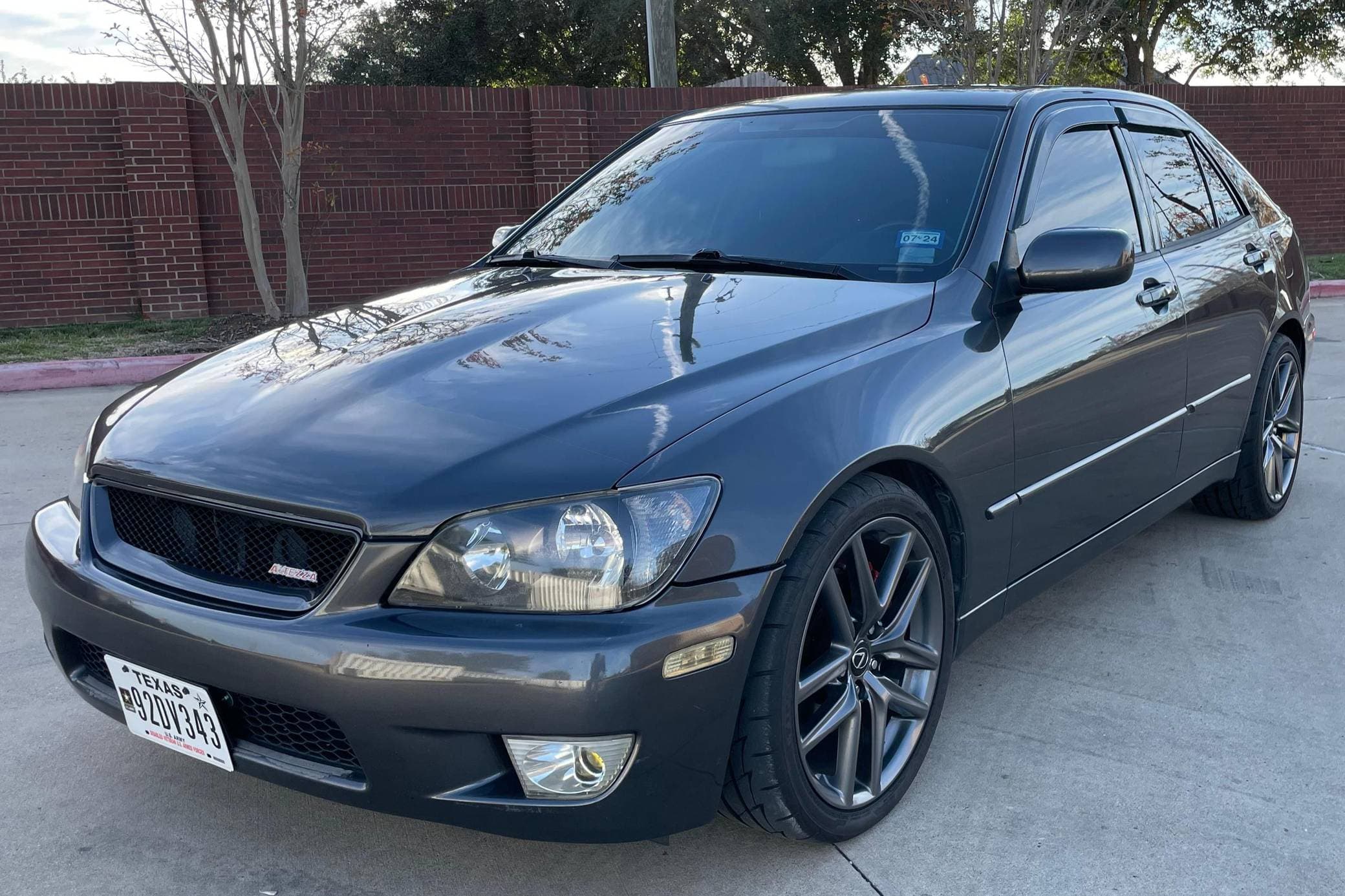 2002 Lexus IS sold for $13,500