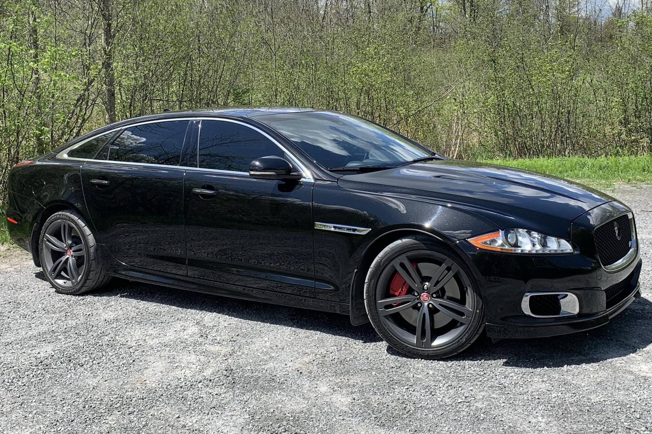 2015 Jaguar XJR sold for $30,888