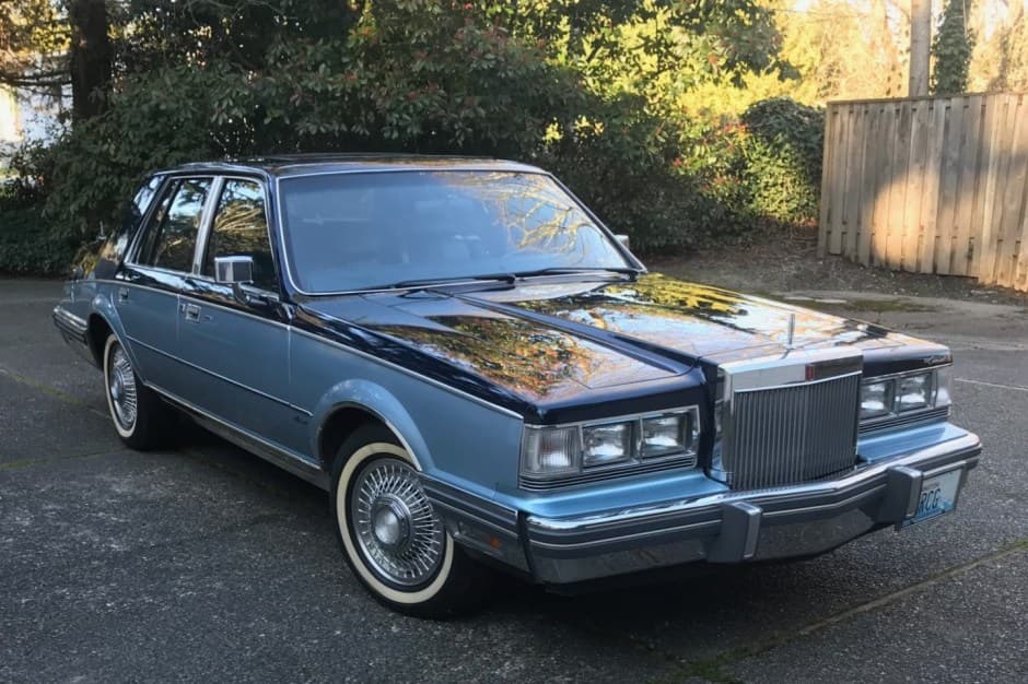 1982 Lincoln Continental (1982-1987) sold for $25,000