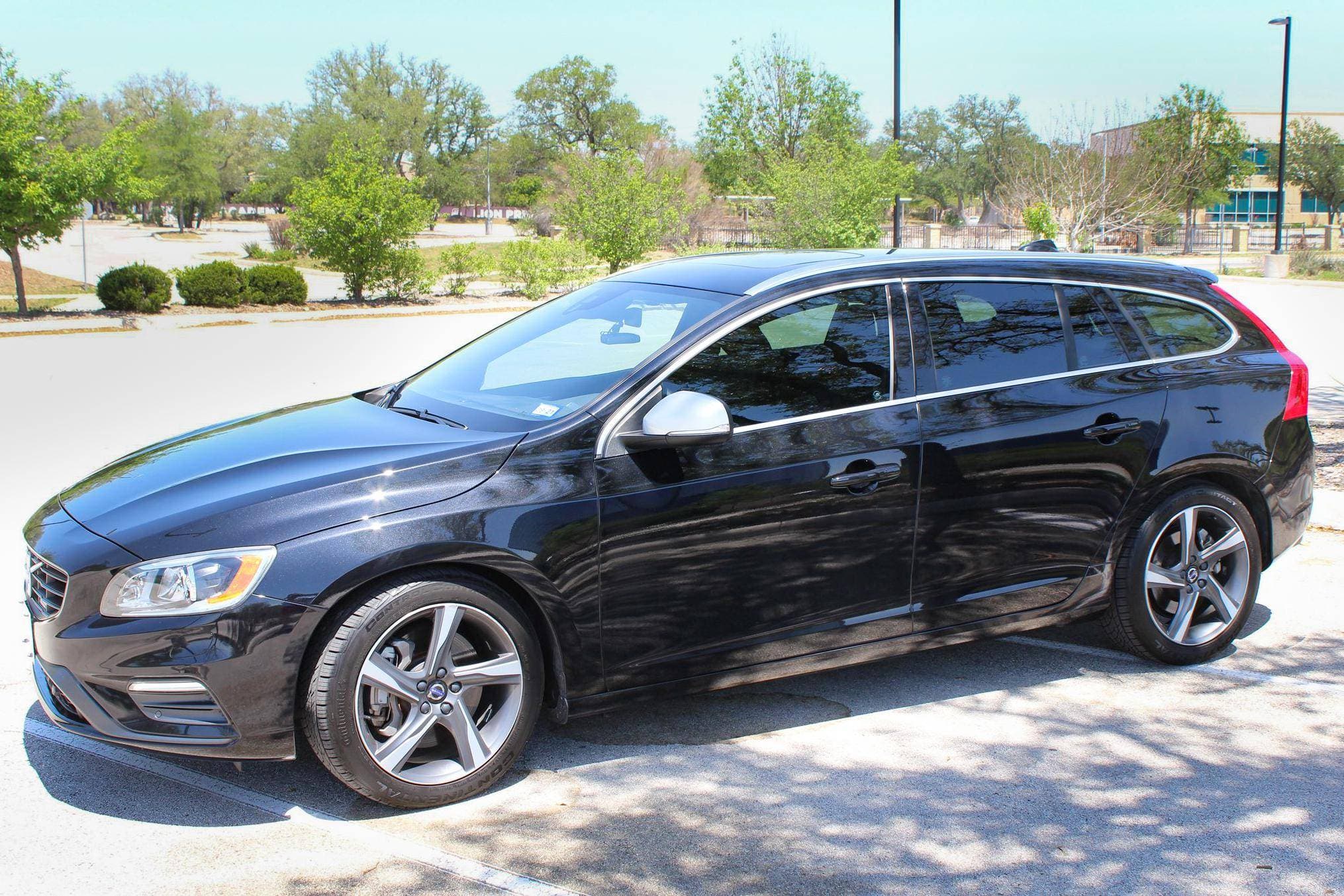 2015 Volvo V60 sold for $22,250