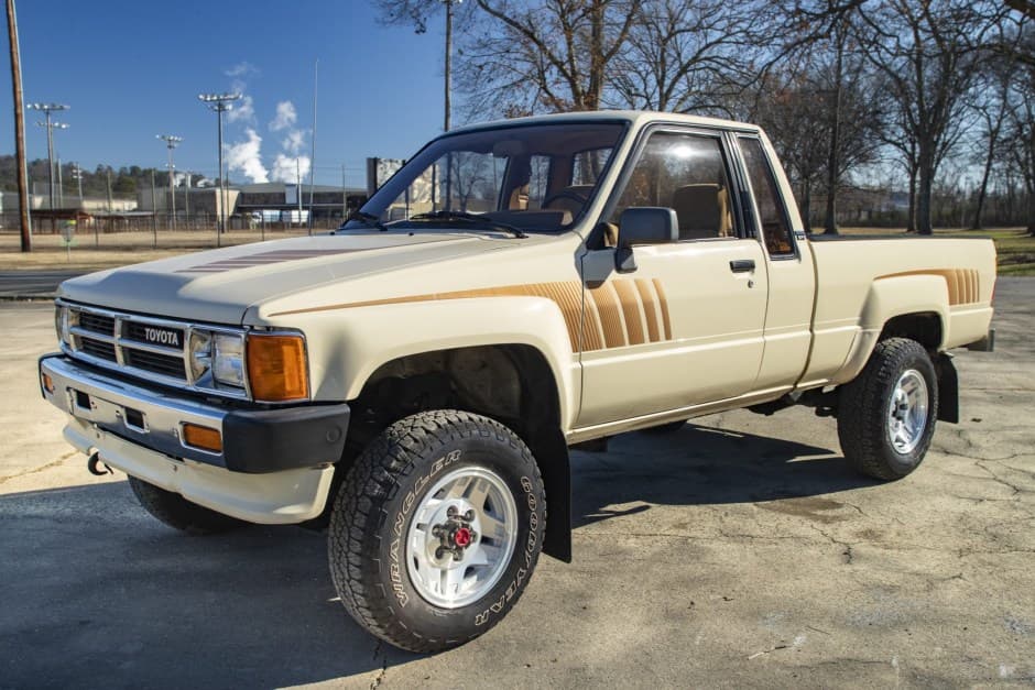 1988 Toyota Pickup (N50/N60/N70 1984-1988) sold for $16,250