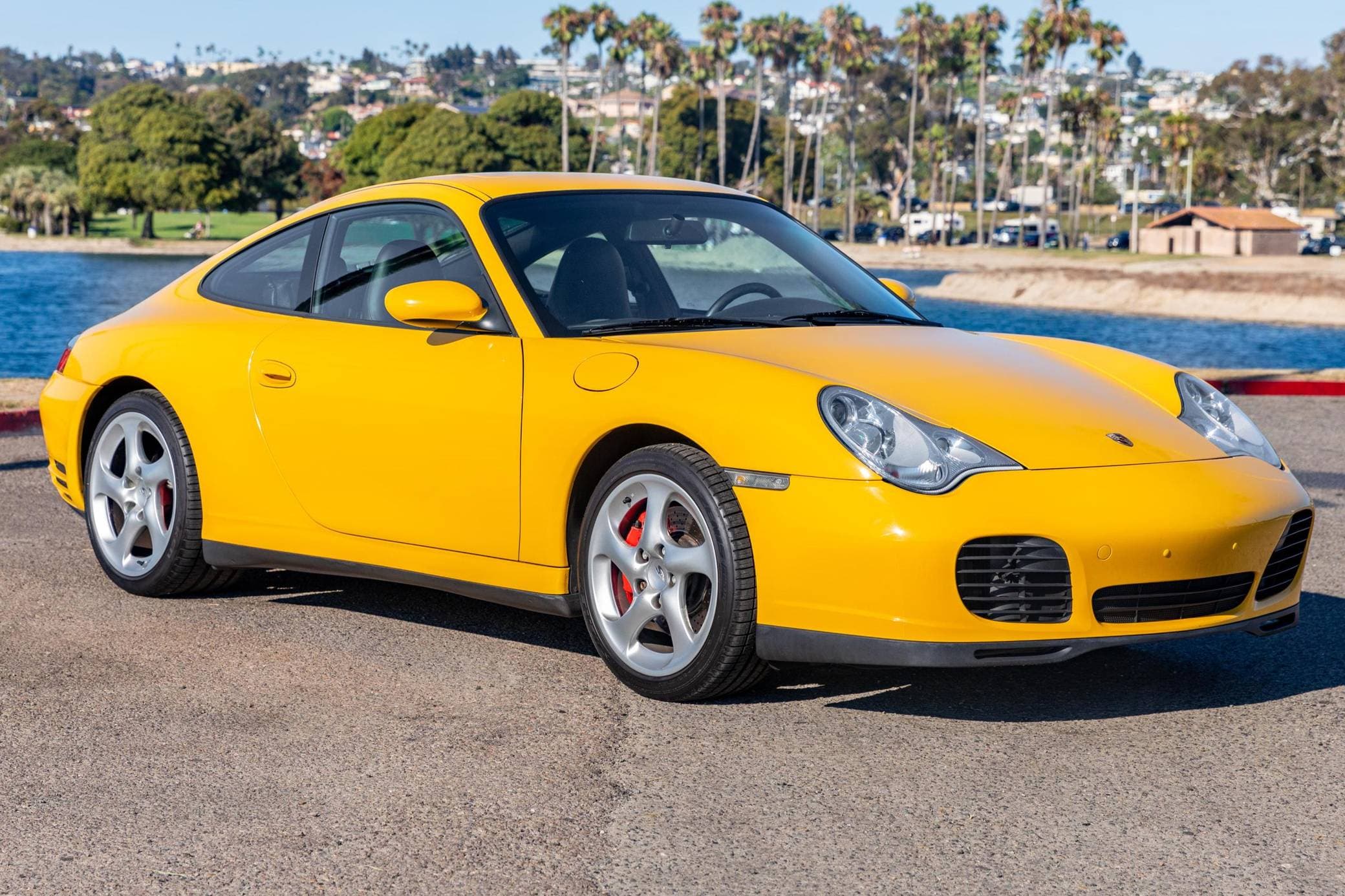 2003 Porsche 996 911 sold for $43,996
