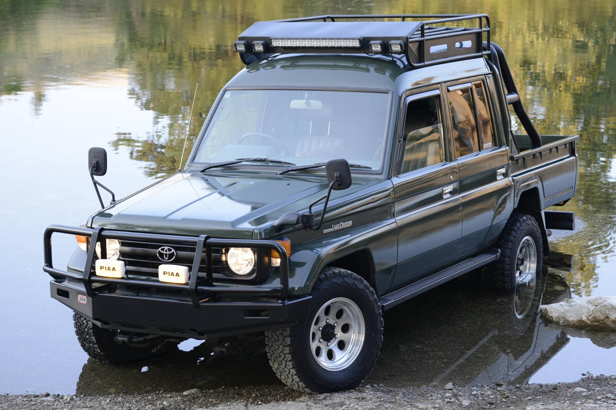 1999 Toyota Land Cruiser sold for $34,500