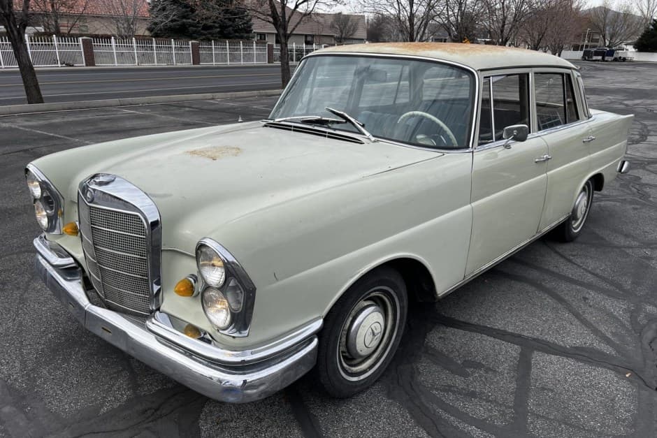 1964 Mercedes-Benz W111 Sedan sold for $5,111