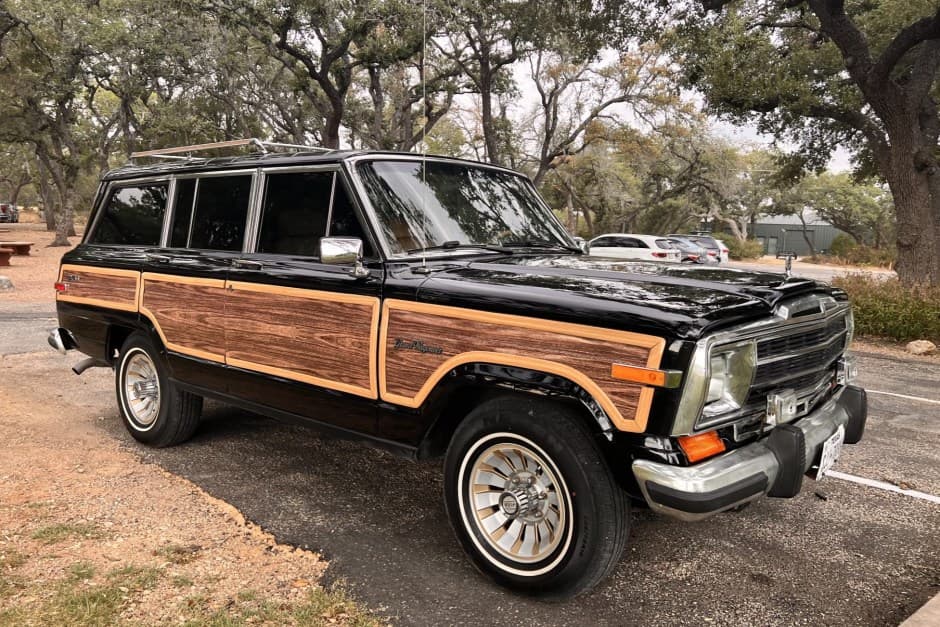 1987 Jeep SJ Grand Wagoneer sold for $35,000