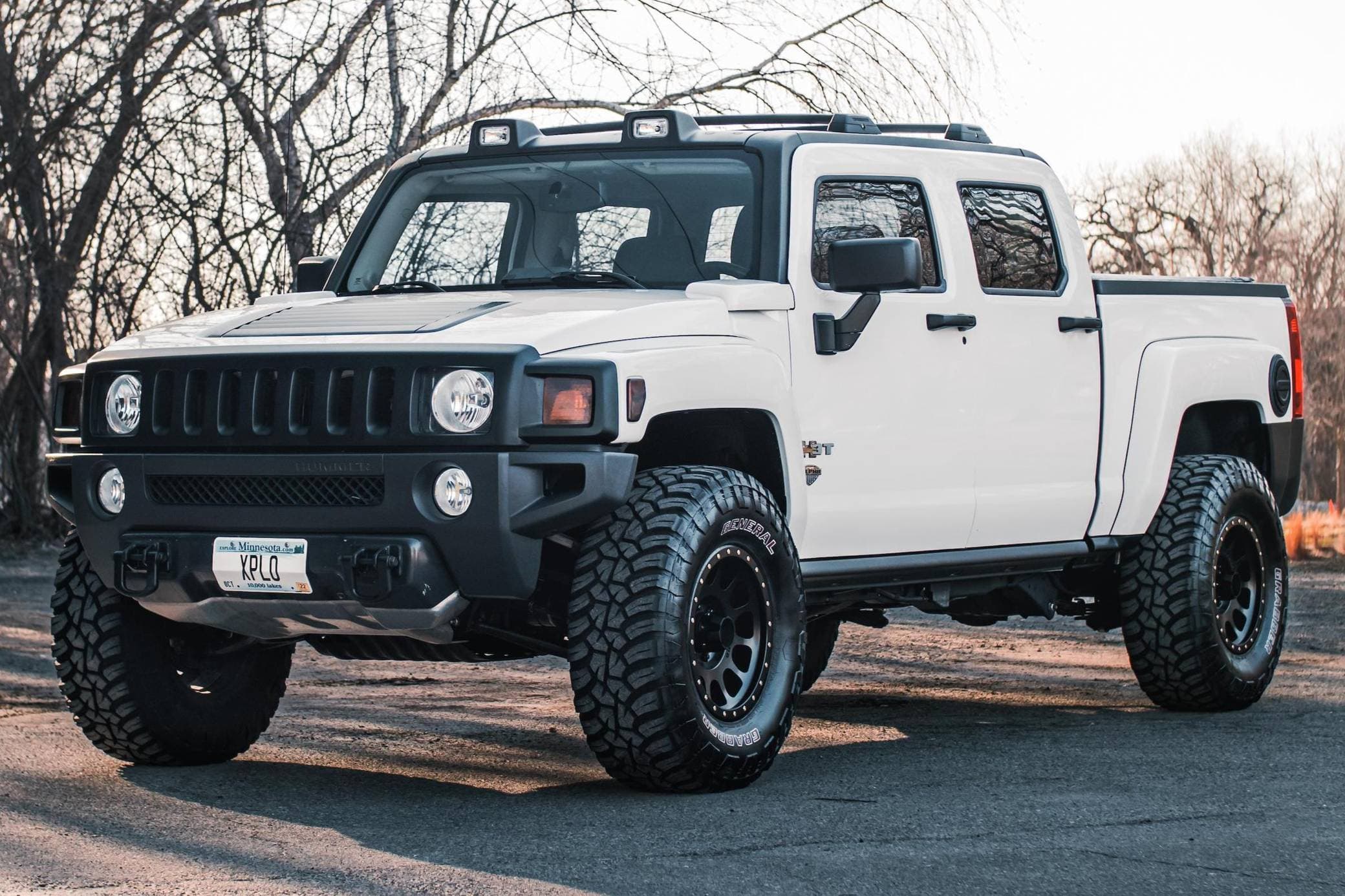 2010 Hummer H3T sold for $37,750