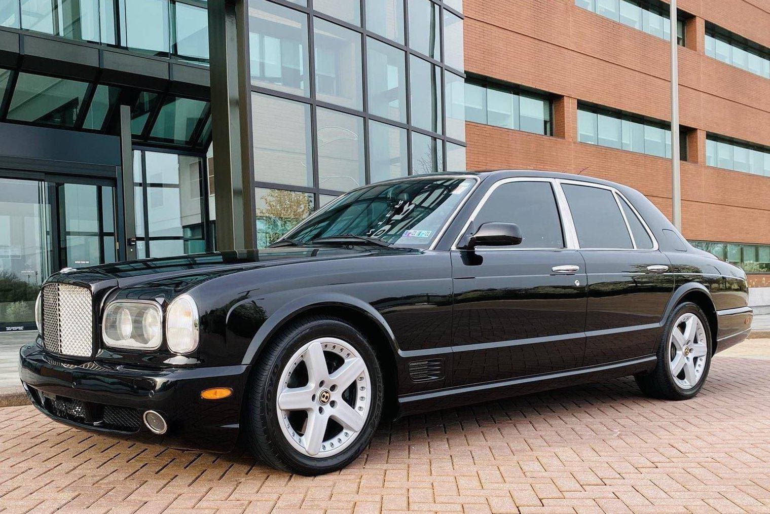 2004 Bentley Arnage sold for $42,500