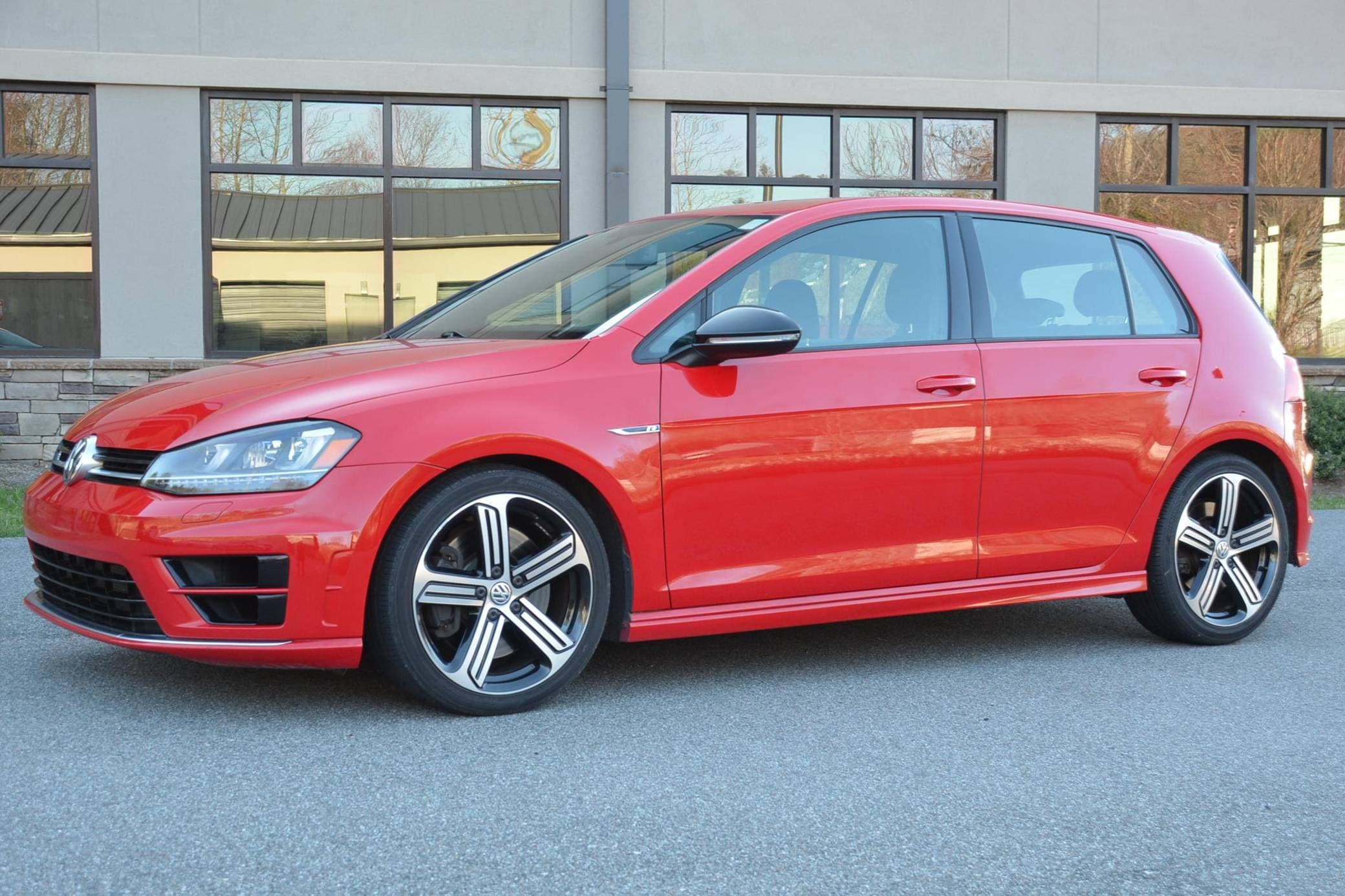 2016 Volkswagen Golf R sold for $20,500