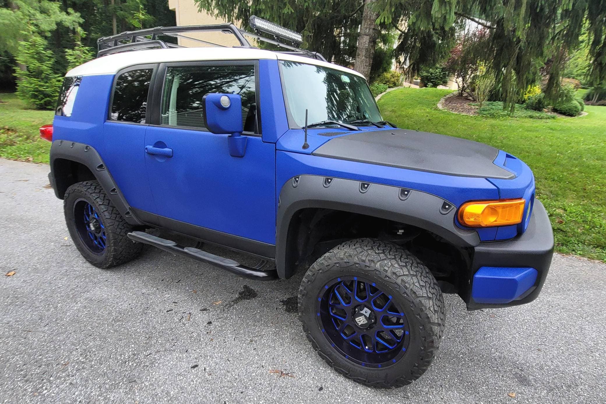 2007 Toyota FJ Cruiser sold for $13,500