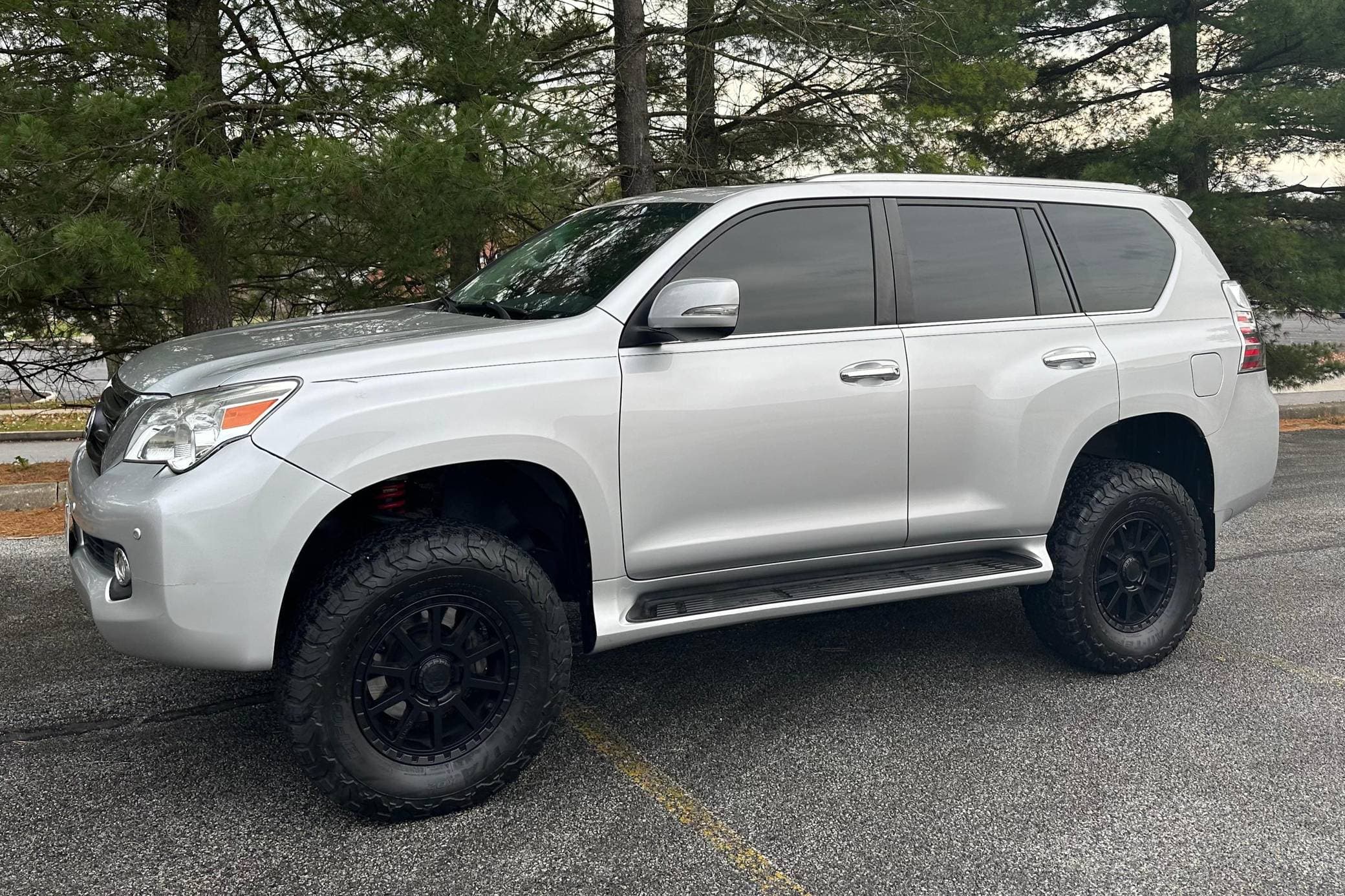 2010 Lexus GX sold for $13,900