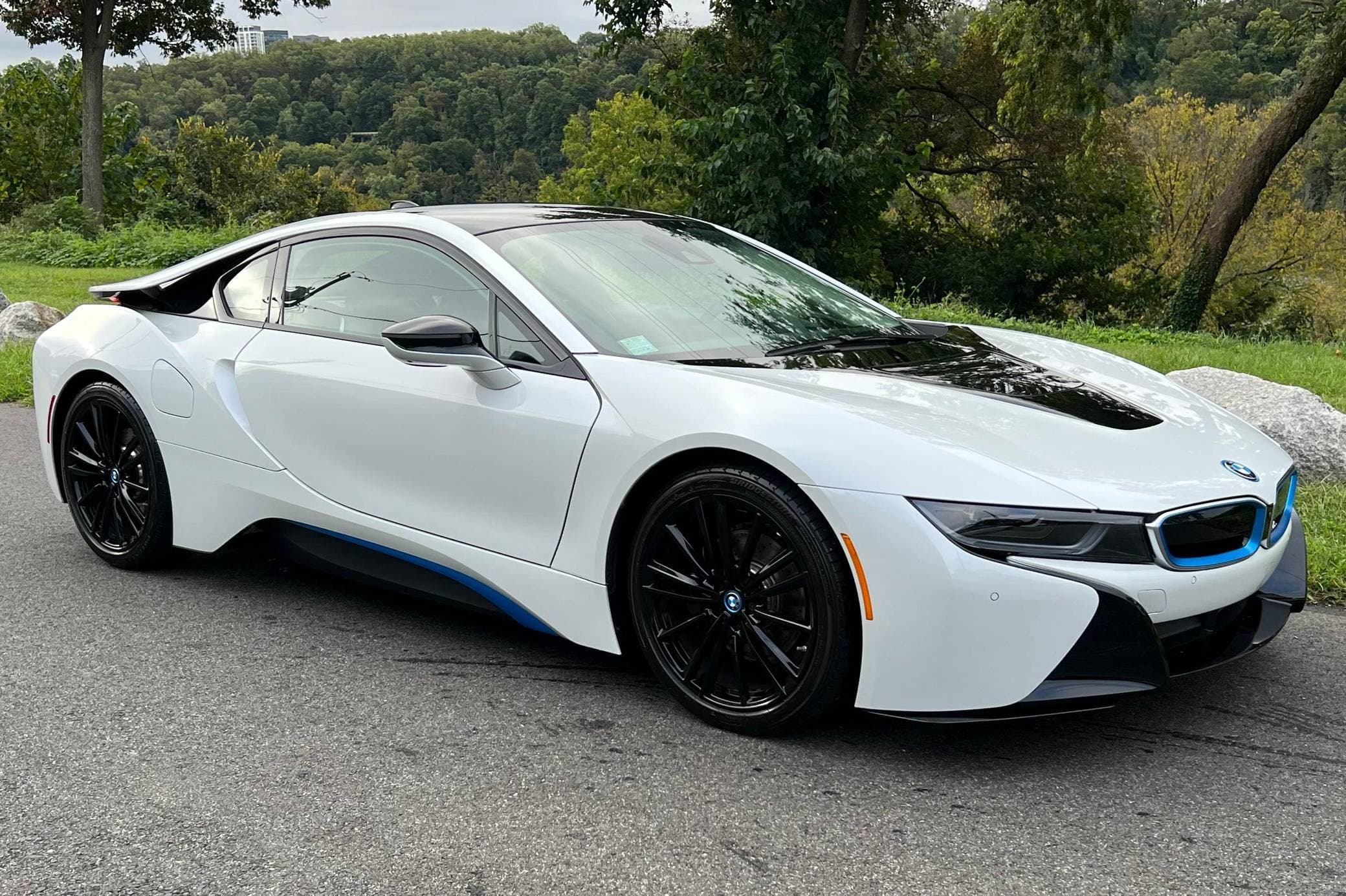 2019 BMW i8 sold for $72,500