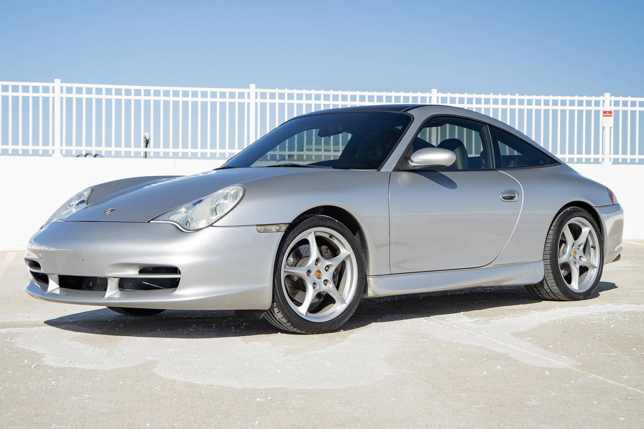 2002 Porsche 996 911 sold for $28,500