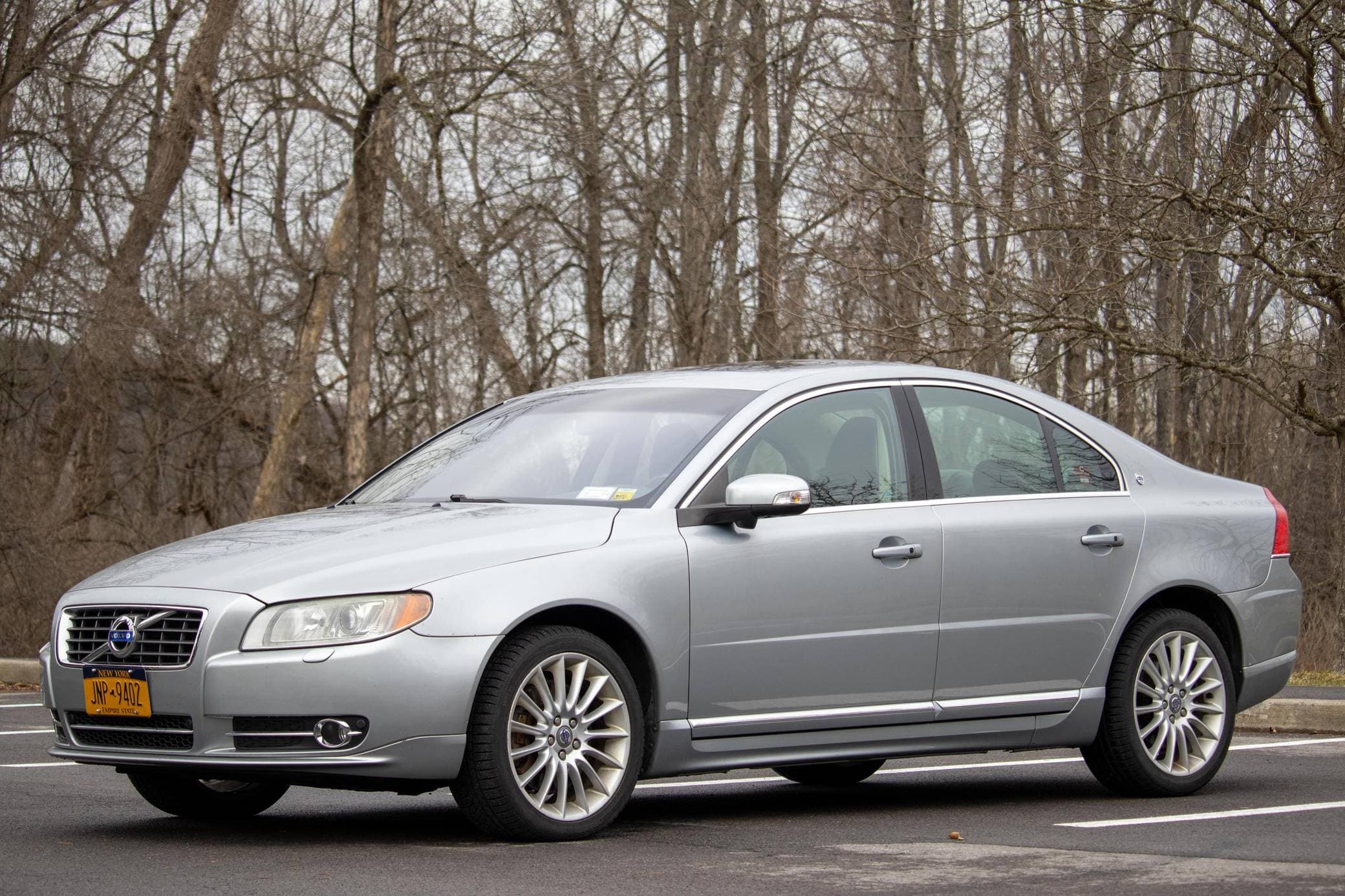 2010 Volvo S80 sold for $8,710