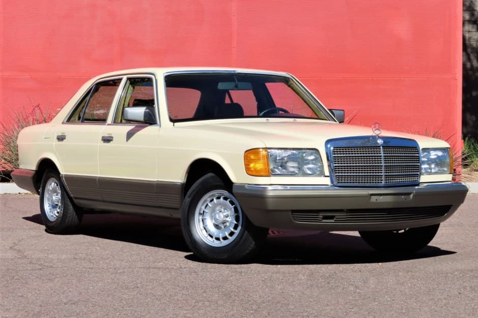 1983 Mercedes-Benz W126 S-Class sold for $16,000