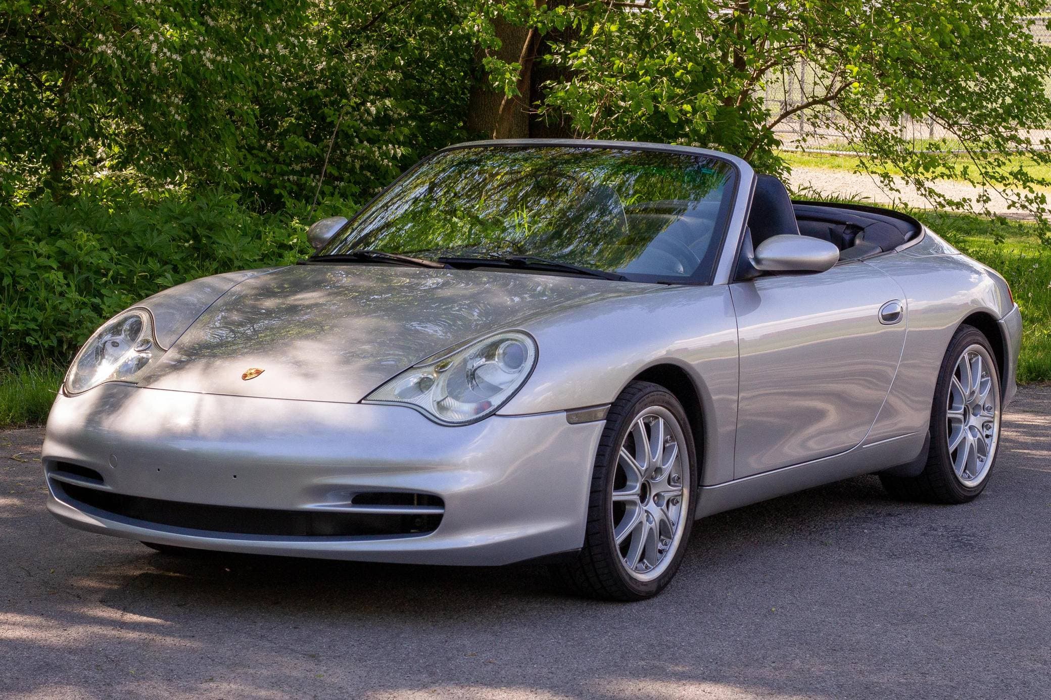 2002 Porsche 996 911 sold for $18,000