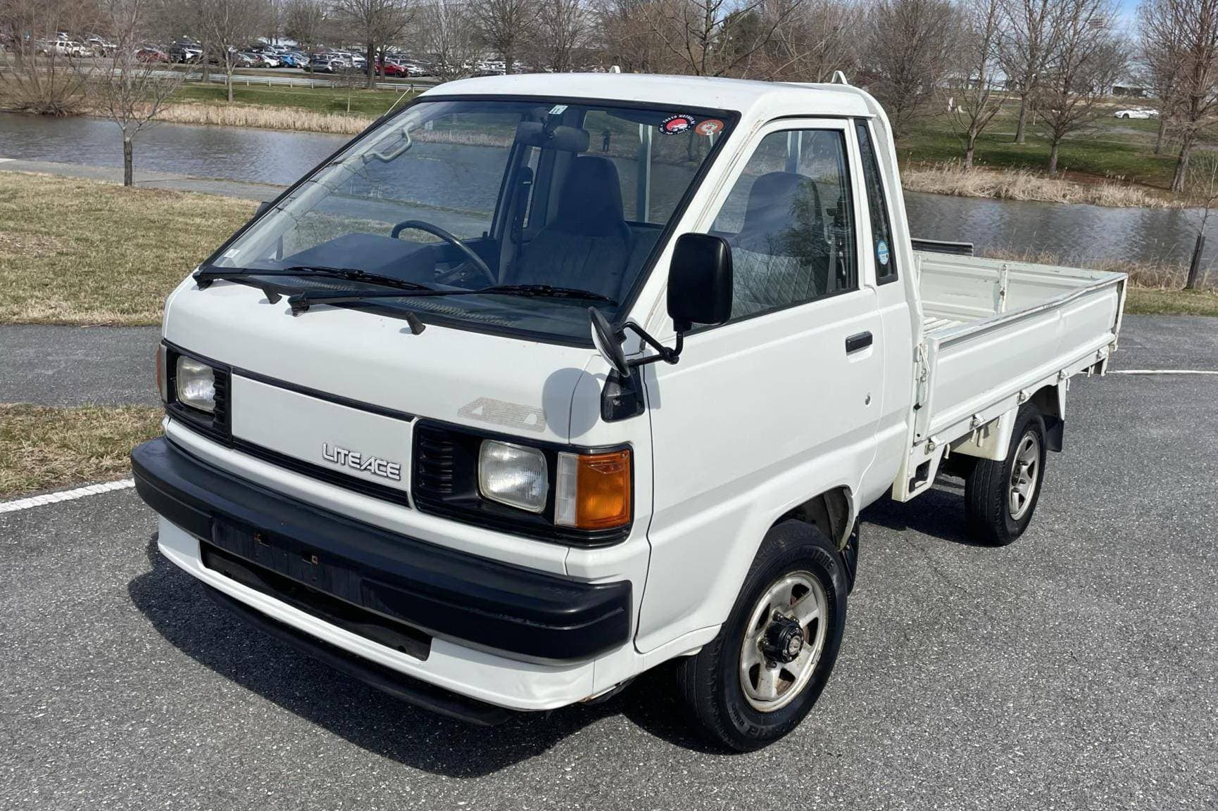 1995 Toyota Liteace sold for $9,000