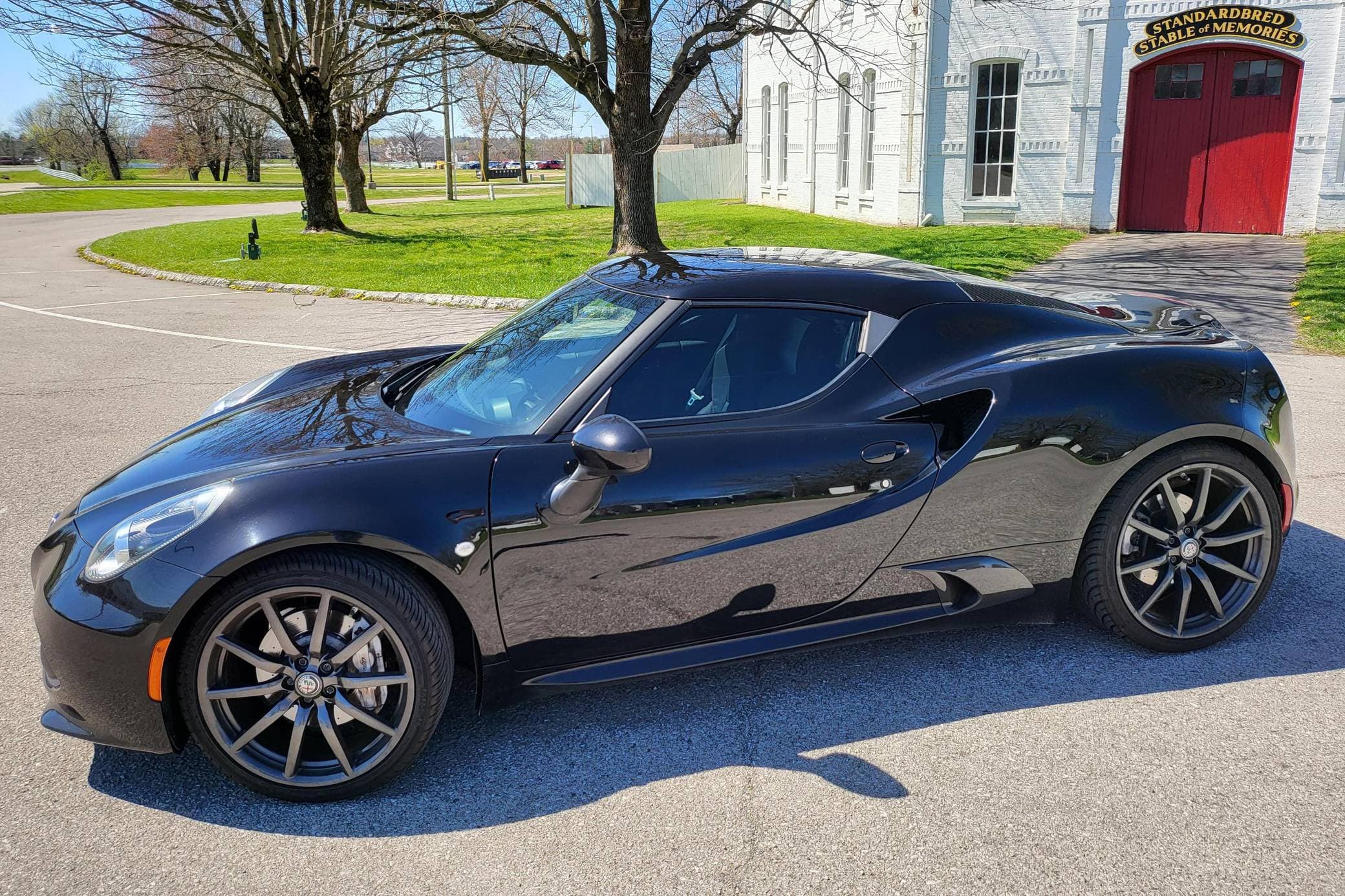 2017 Alfa Romeo 4C sold for $34,850
