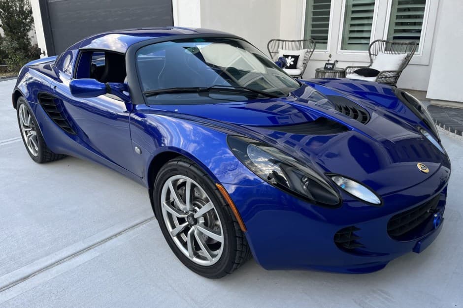 2005 Lotus Elise sold for $47,000