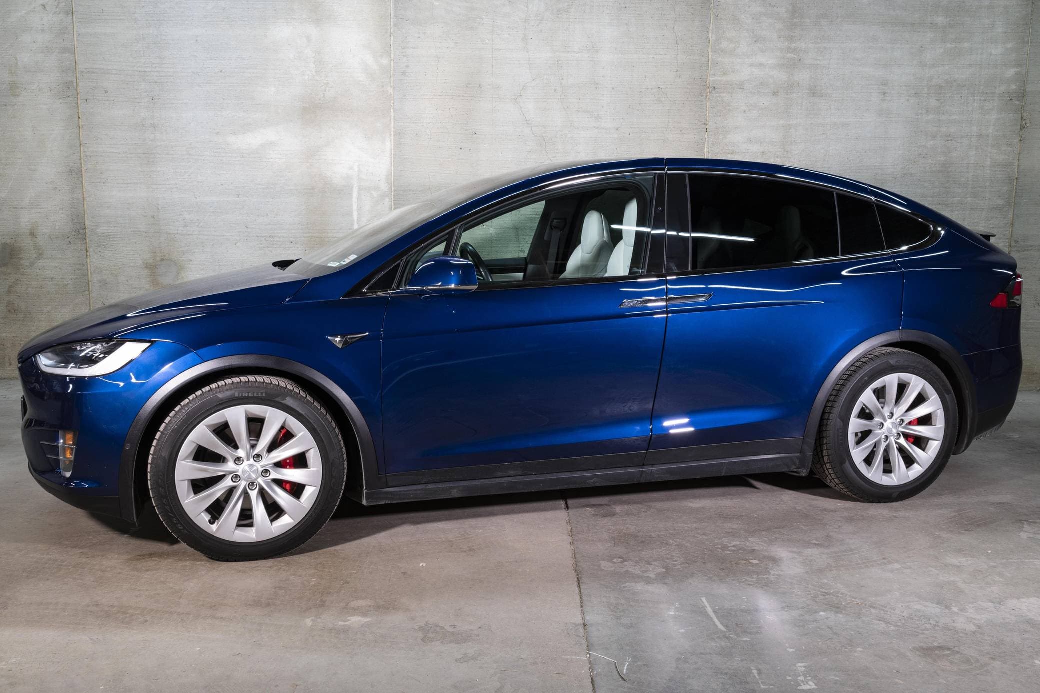 2017 Tesla Model X sold for $76,100