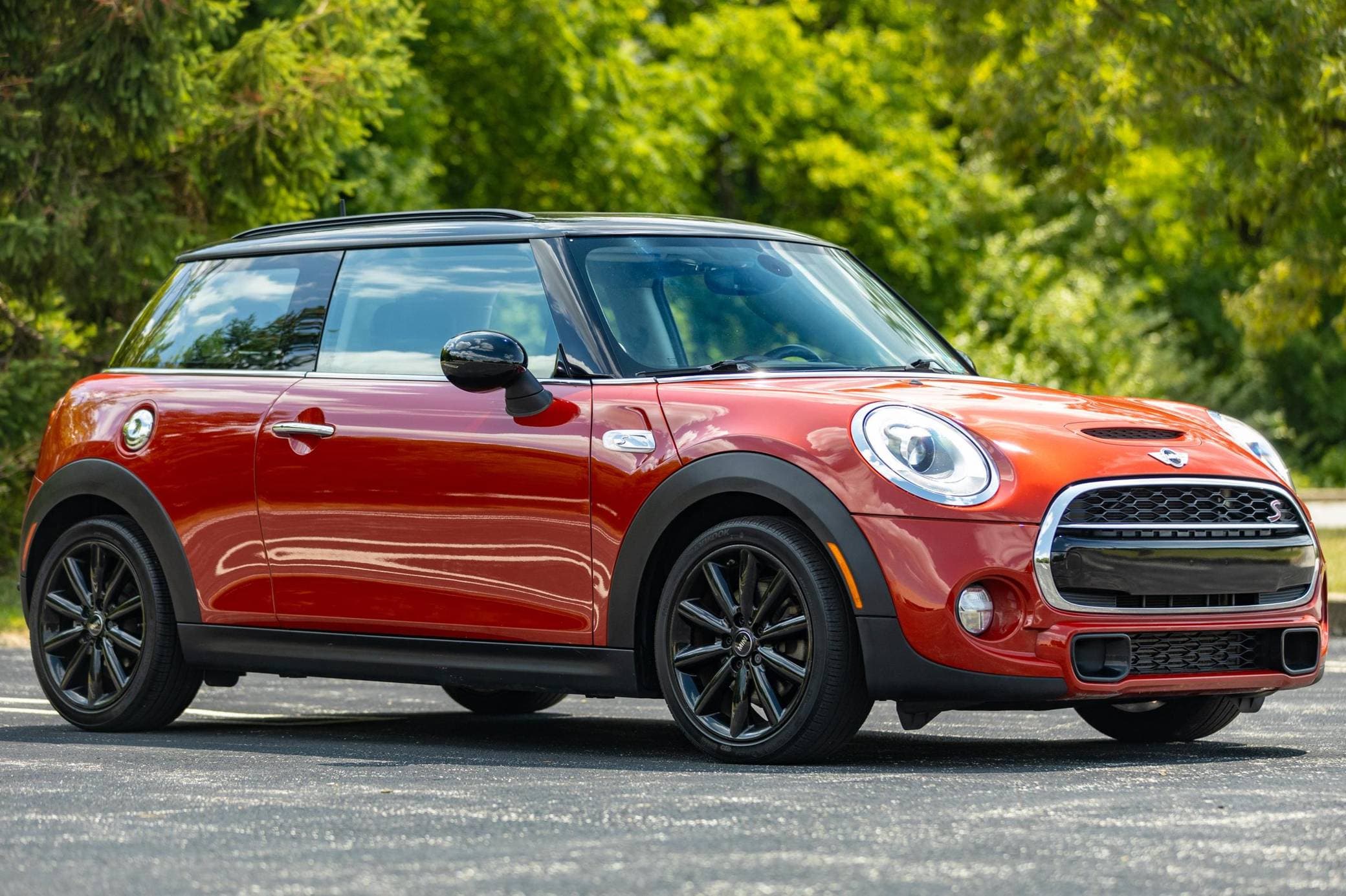 2017 MINI Cooper sold for $16,250