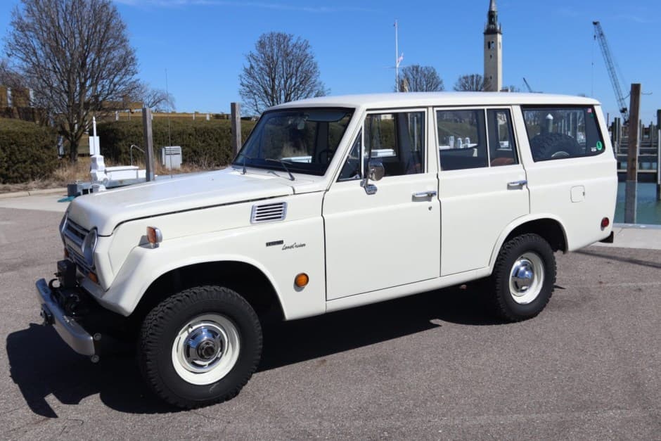 1969 Toyota Land Cruiser FJ55 sold for $30,000