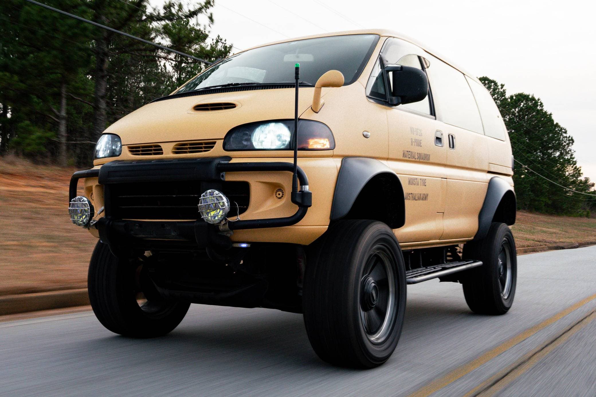 1997 Mitsubishi Delica sold for $17,500