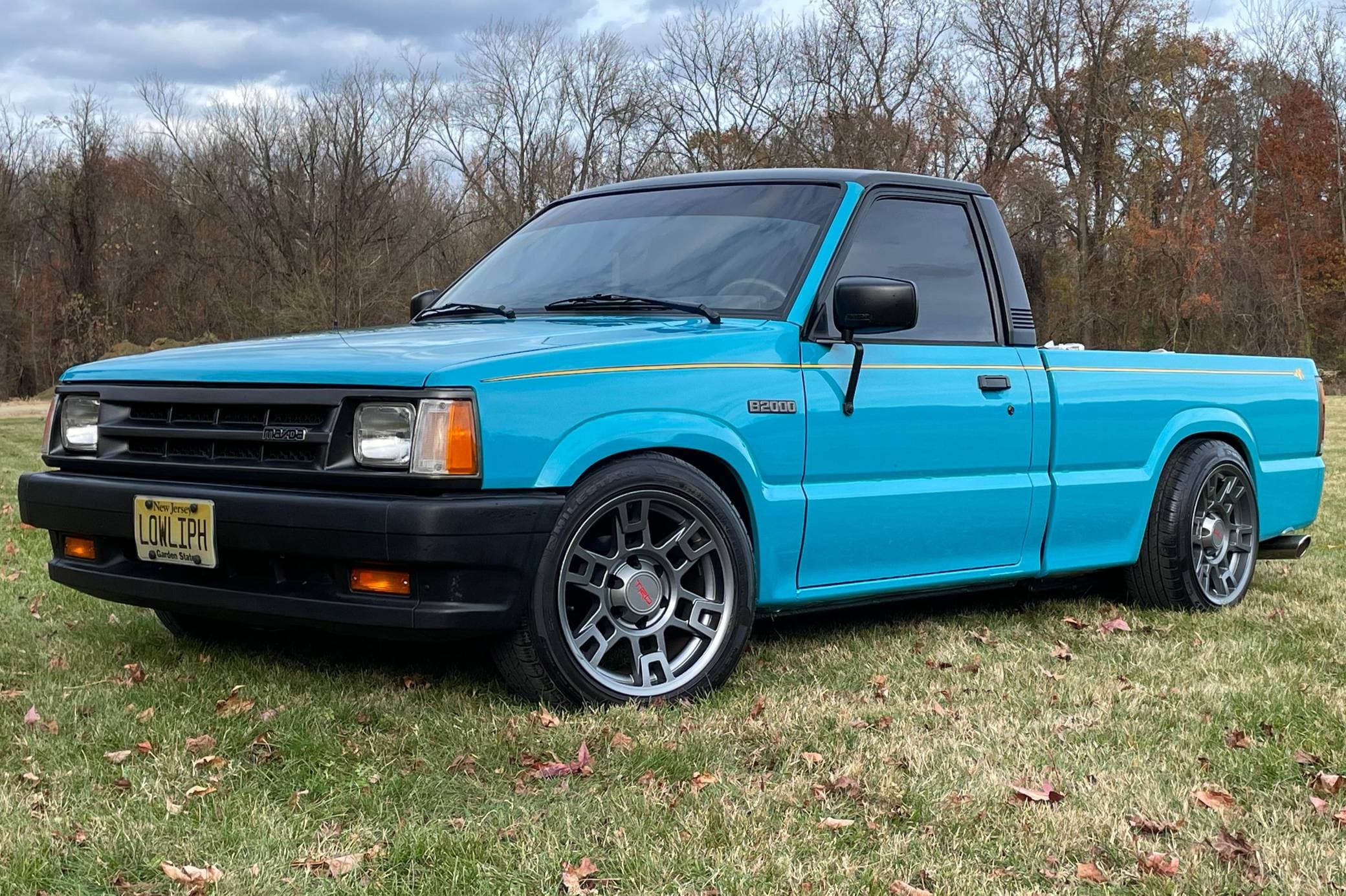 1987 Mazda B2000 sold for $6,618