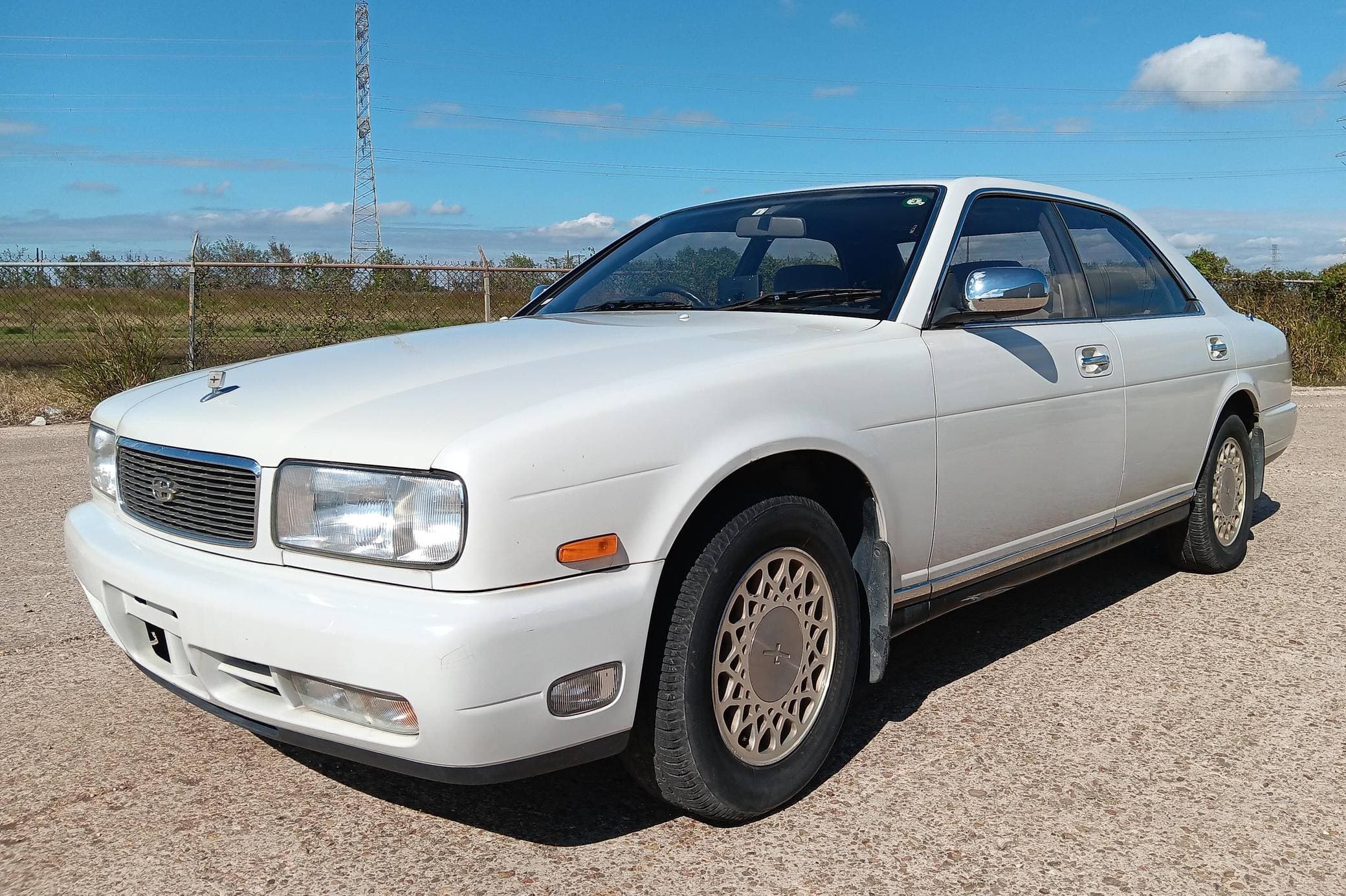 1995 Nissan Gloria sold for $3,400