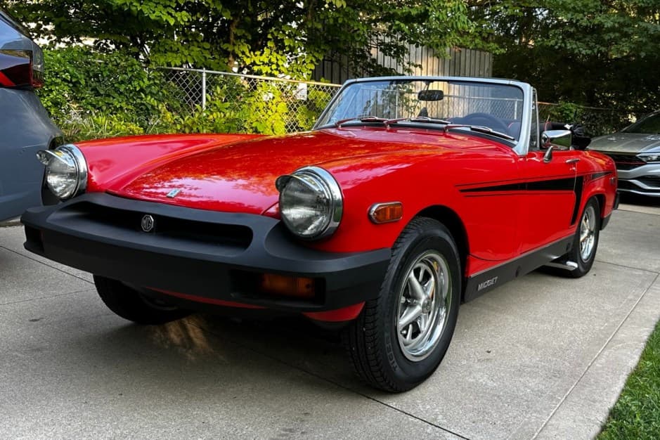 1978 MG Midget sold for $5,600